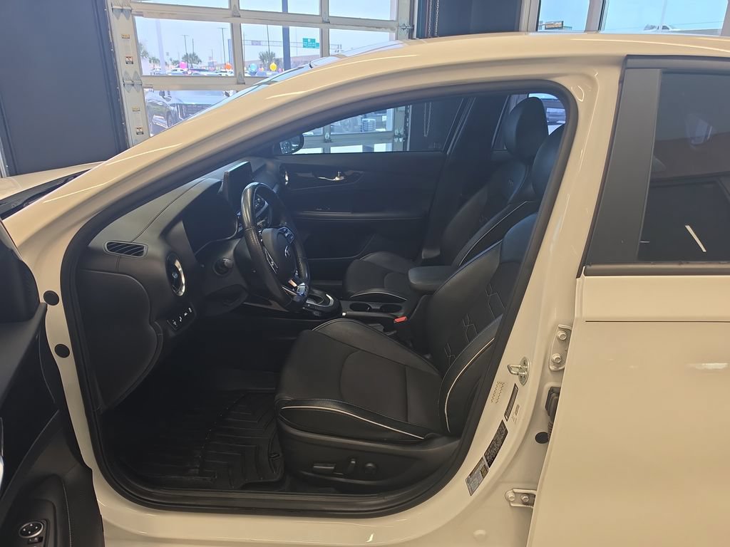 Certified 2021 Kia Forte GT-Line w/ GT-Line Premium Package FWD image 14