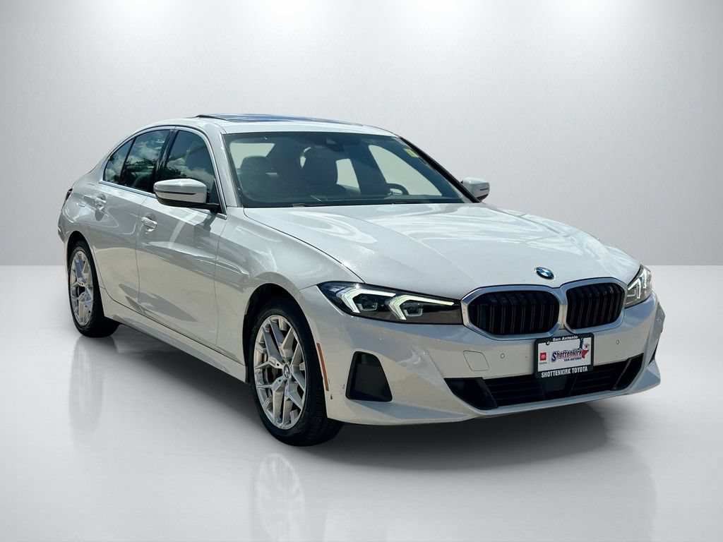 Used 2025 BMW 330i Sedan RWD image 3