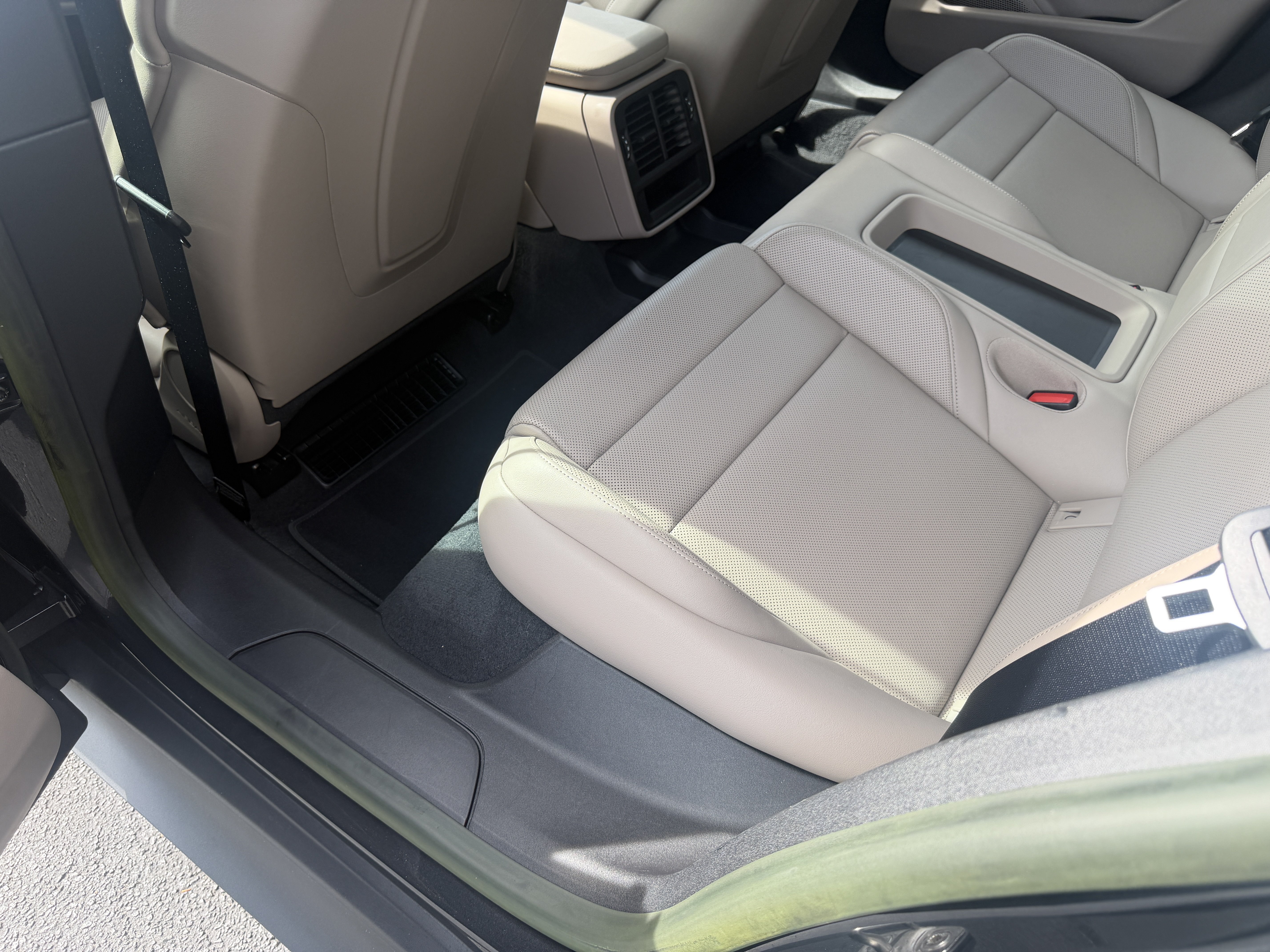 Certified 2023 Porsche Taycan RWD image 17