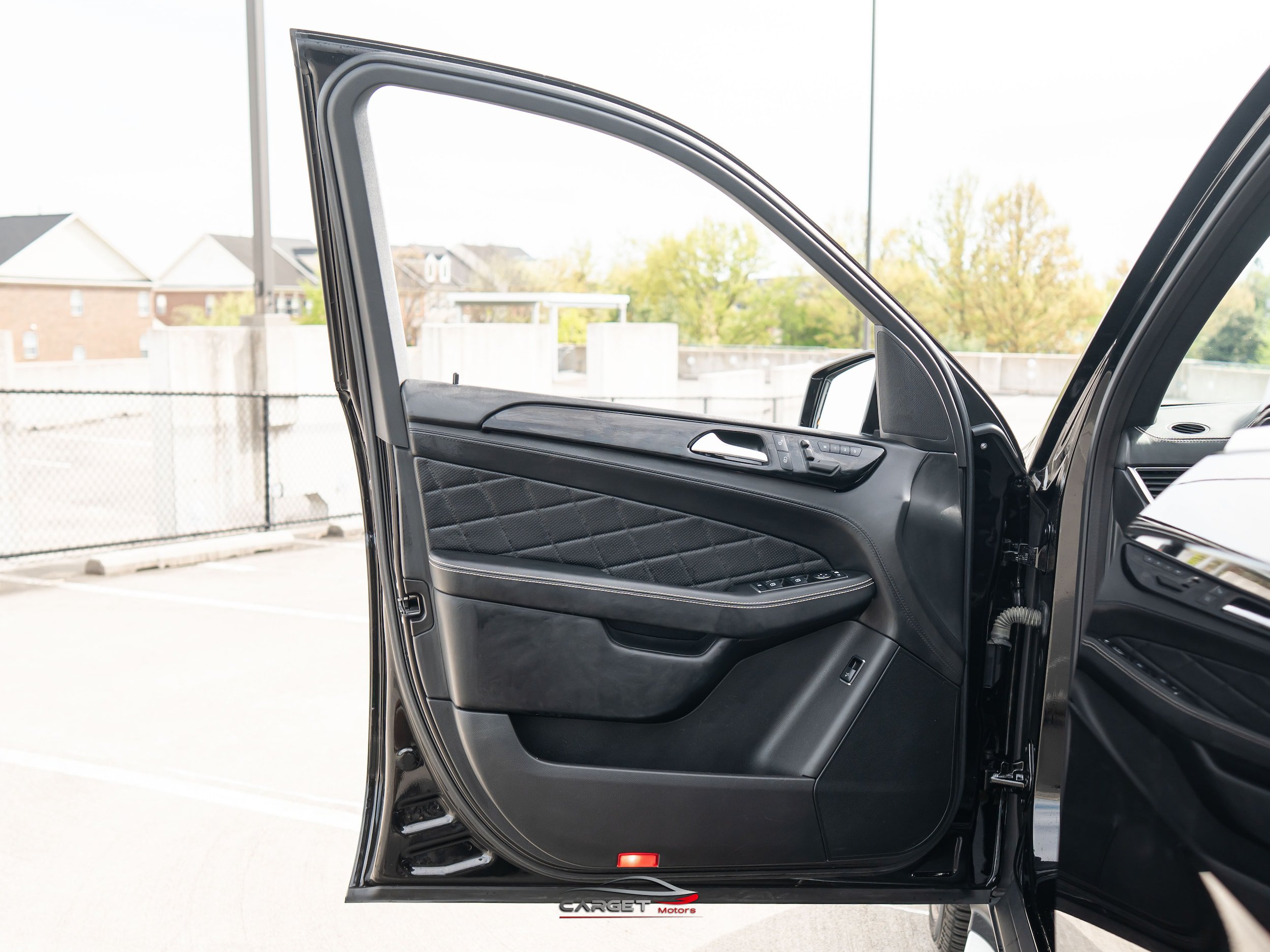Used 2015 Mercedes-Benz GL 450 4MATIC w/ Designo Black Leather Package image 43