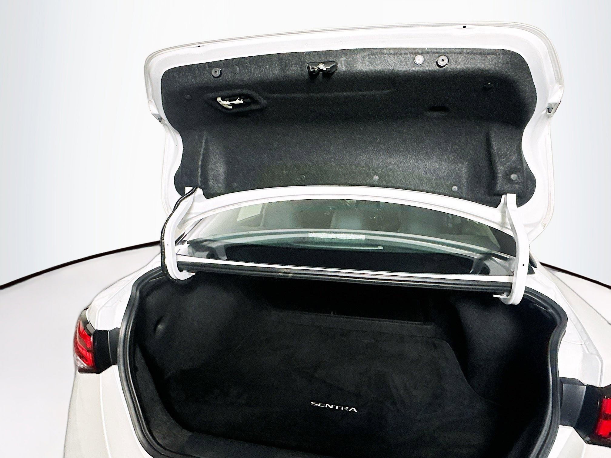 Used 2024 Nissan Sentra SV image 26