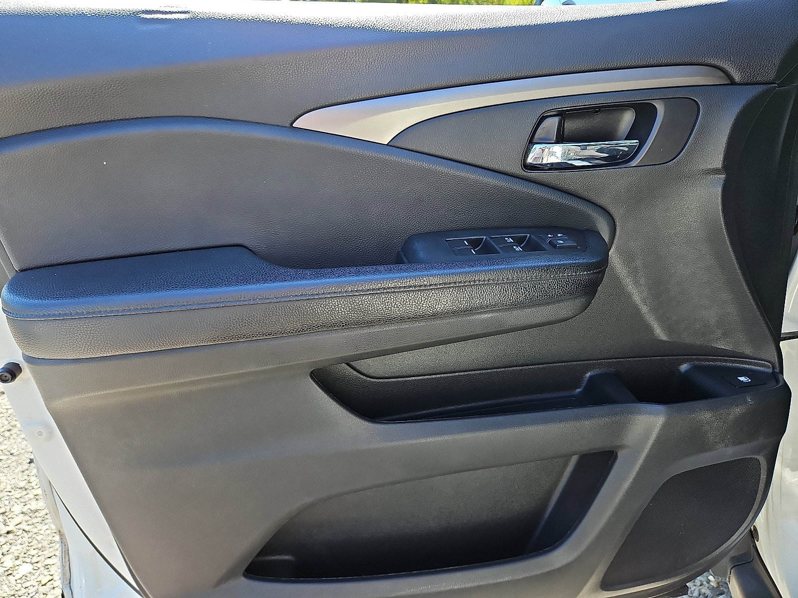 Used 2019 Honda Pilot LX image 15