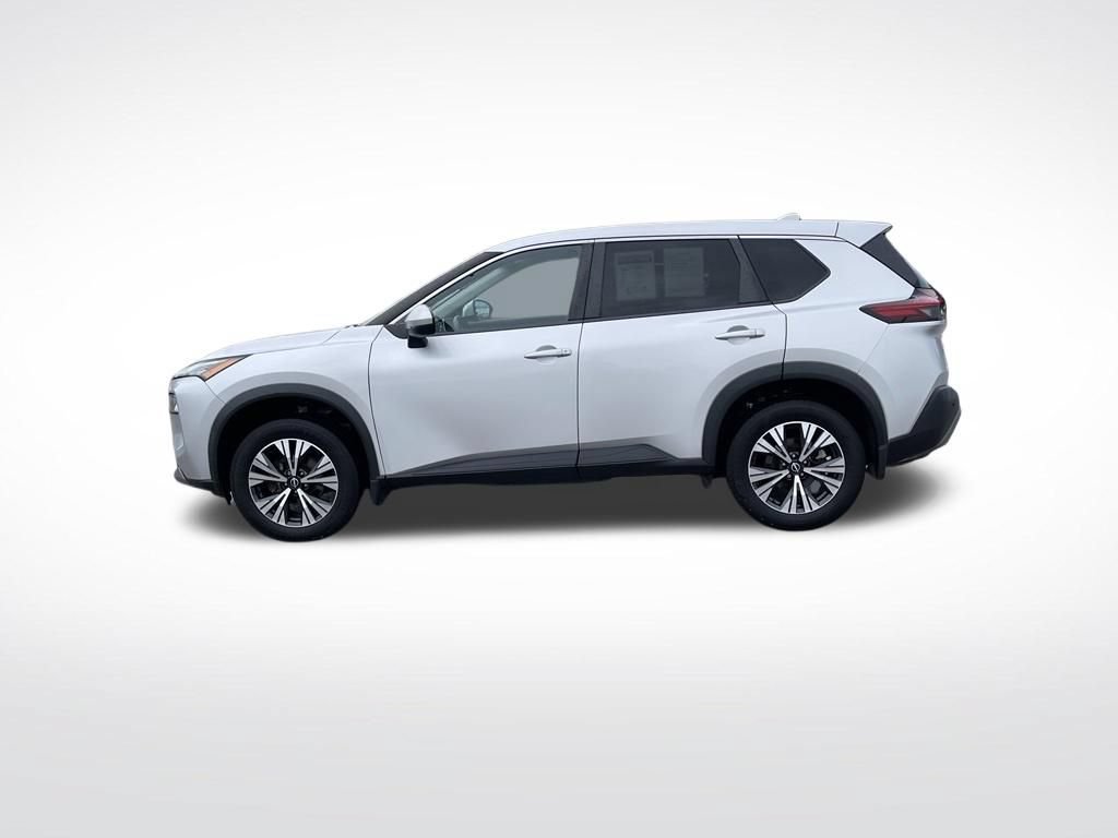 Used 2022 Nissan Rogue SV AWD/4WD image 2