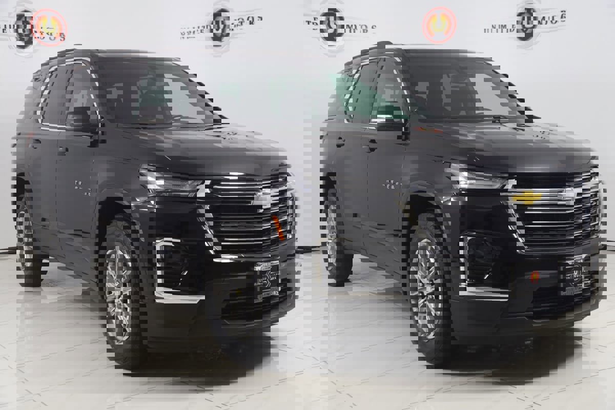 Used 2023 Chevrolet Traverse LT w/ LPO, Cargo Package image 19