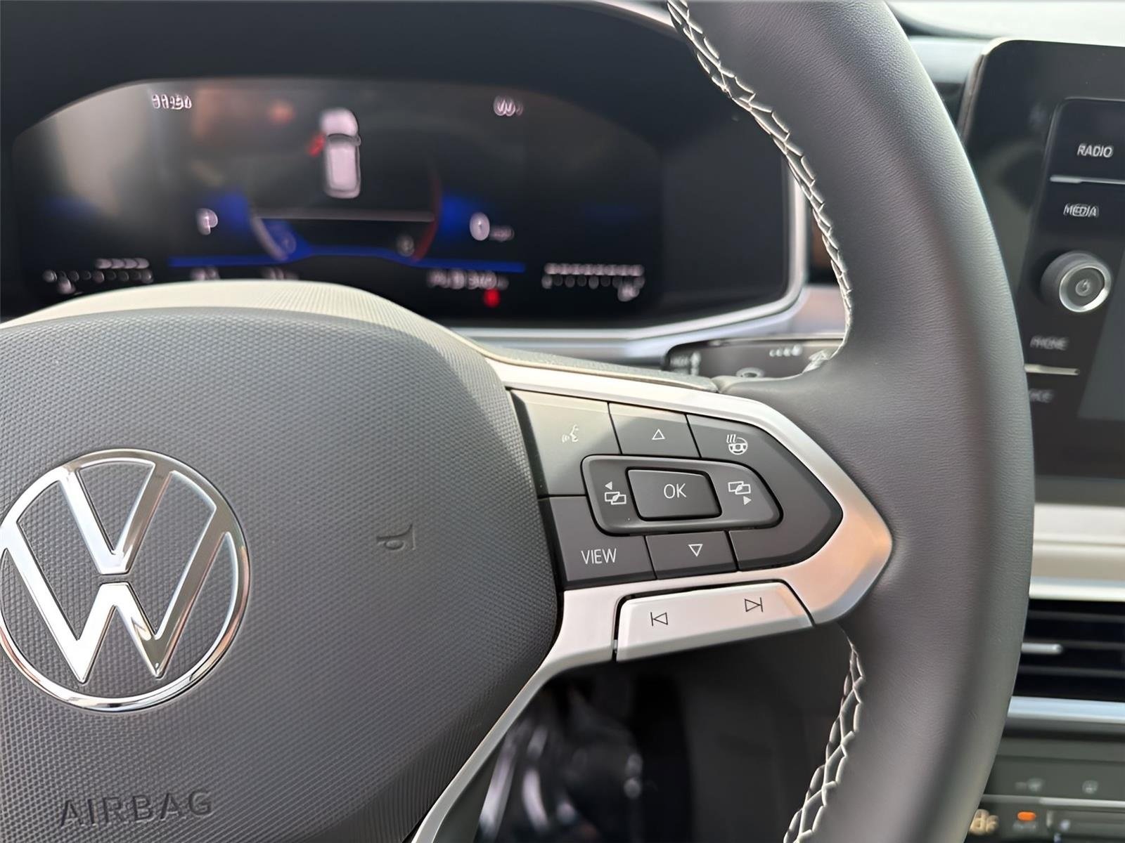 New 2026 Volkswagen Taos SE FWD image 14