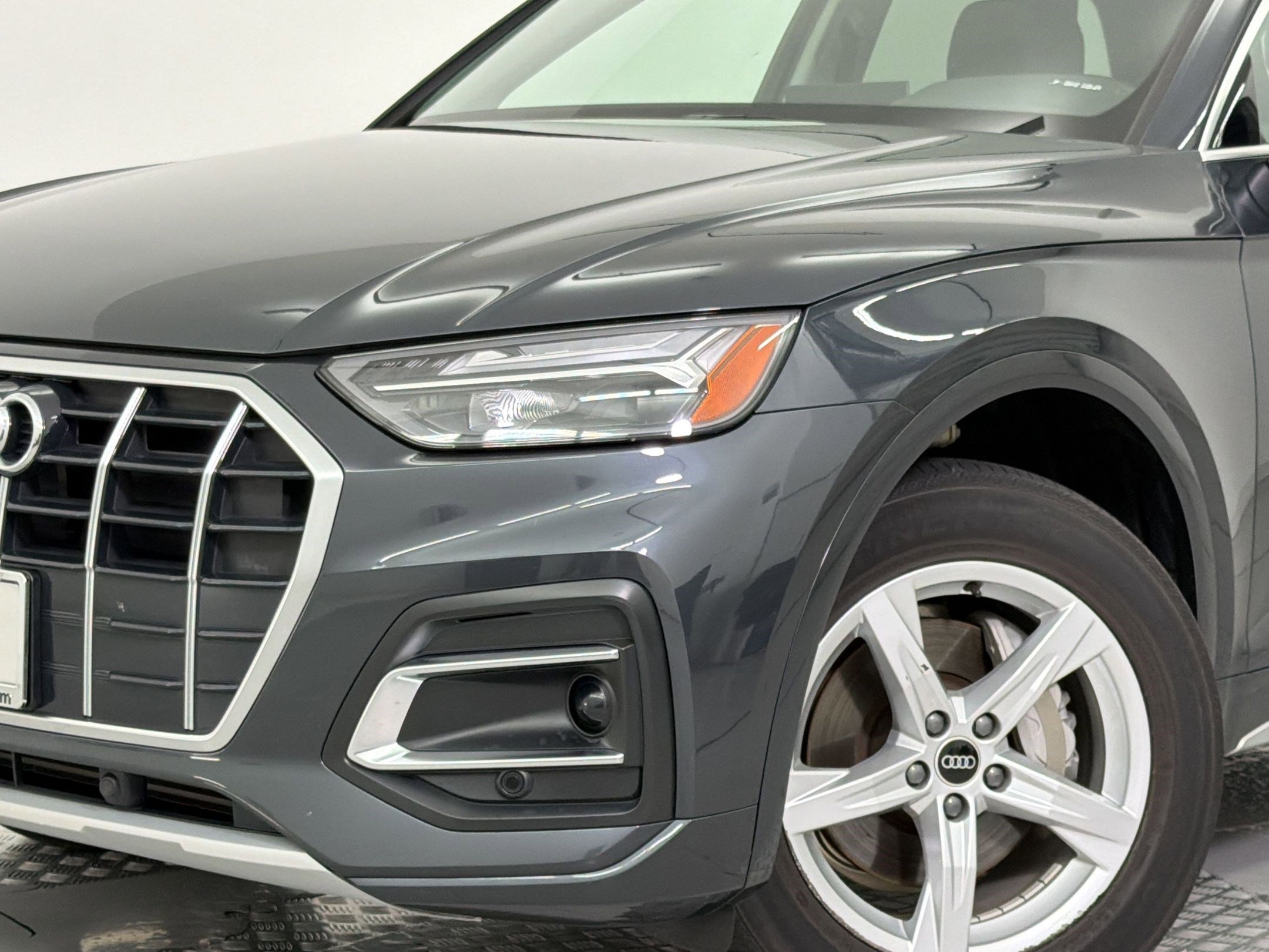 Used 2023 Audi Q5 2.0T Premium w/ Convenience Package image 11