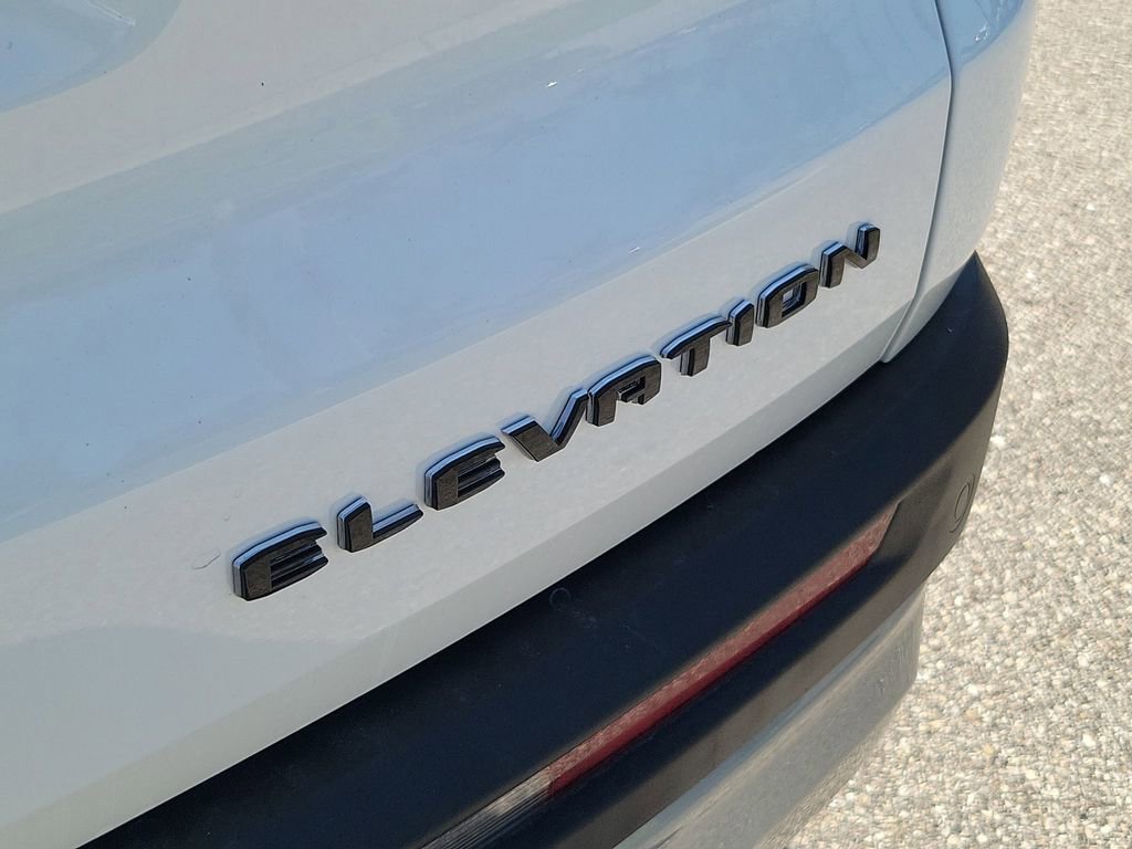 Used 2025 GMC Acadia Elevation image 14