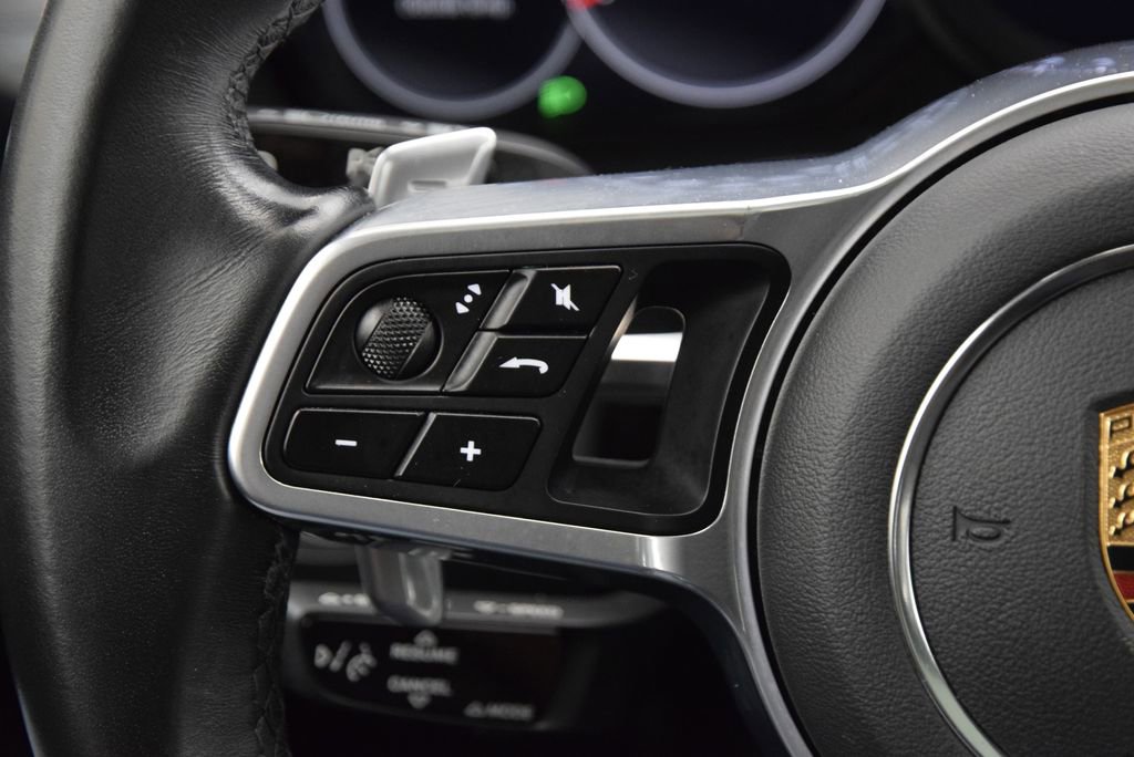 Used 2022 Porsche Cayenne image 25