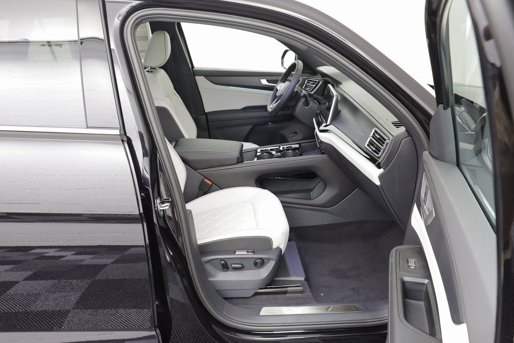 New 2026 Volkswagen Atlas Cross Sport SEL Premium R-Line image 20