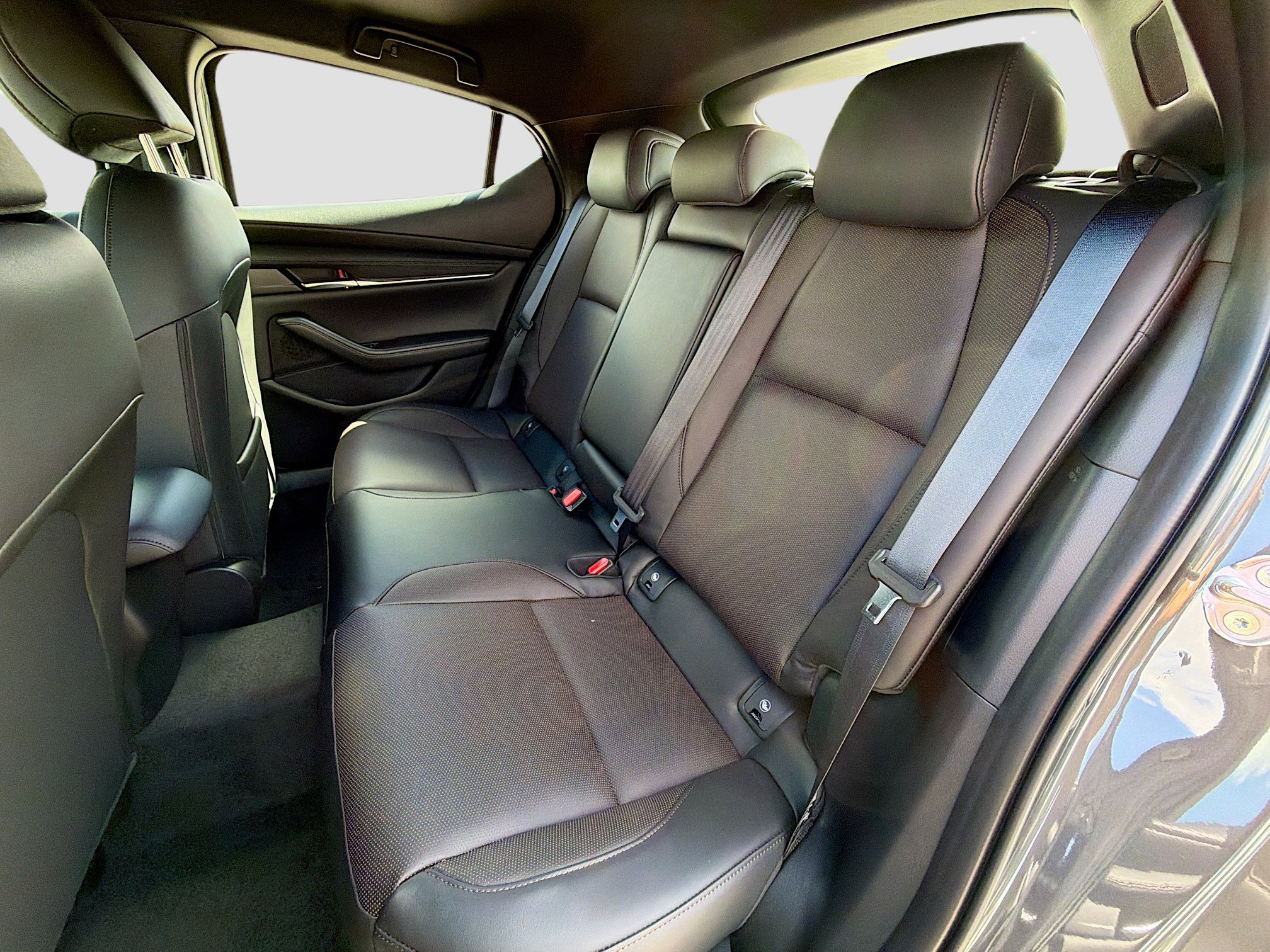 New 2026 MAZDA MAZDA3 2.5 S Hatchback w/ Premium Pkg FWD image 20