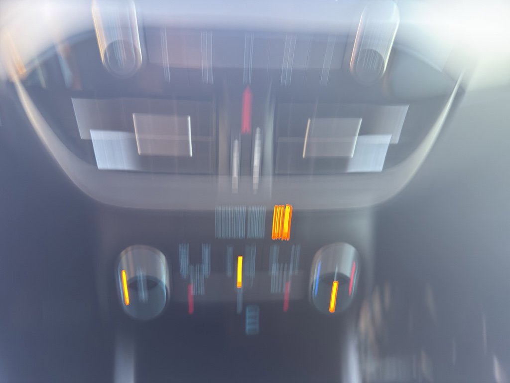 Used 2022 Ford Escape SE w/ Cold Weather Package image 16