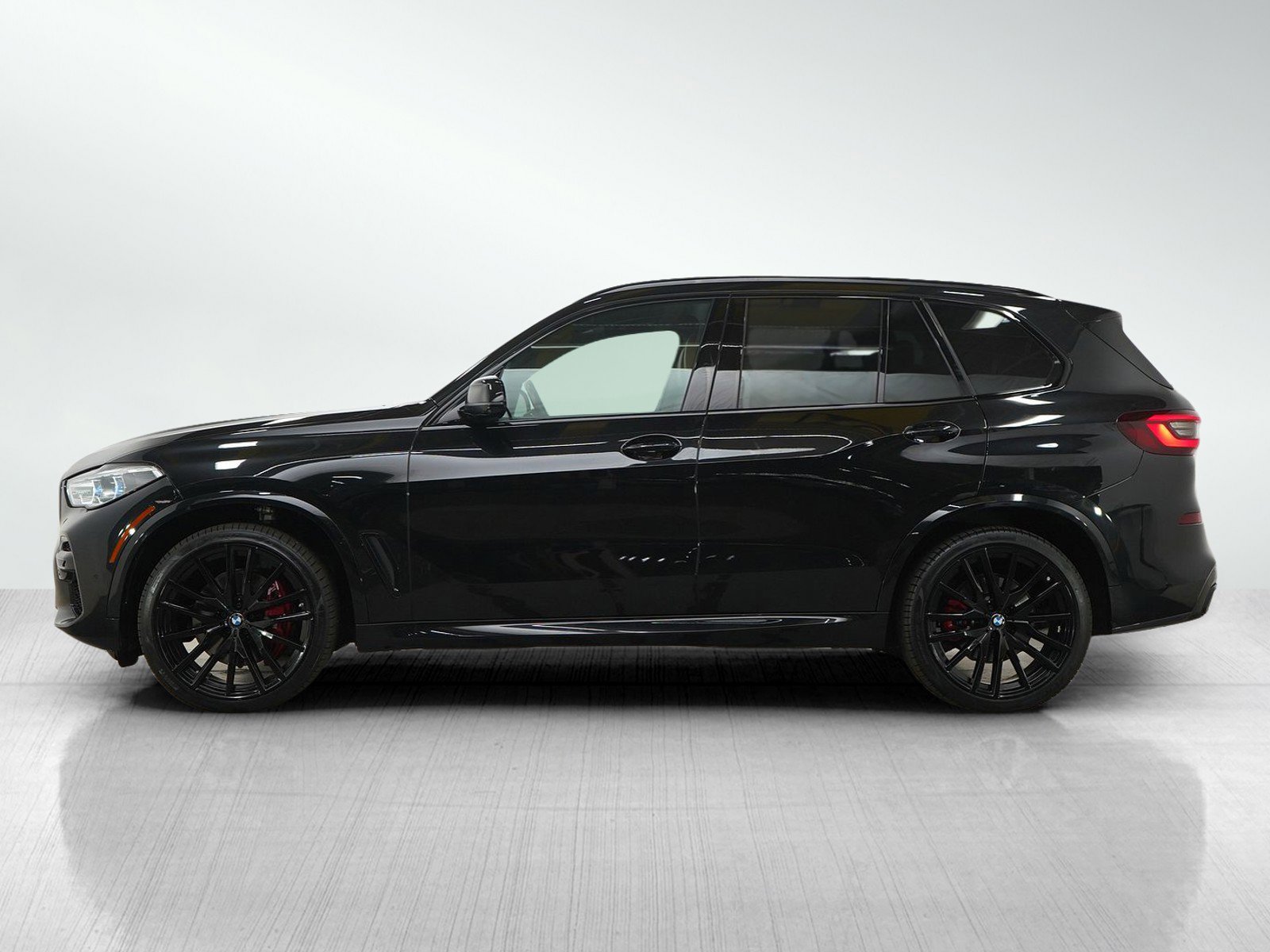 Used 2022 BMW X5 xDrive40i w/ M Sport Package AWD/4WD image 2