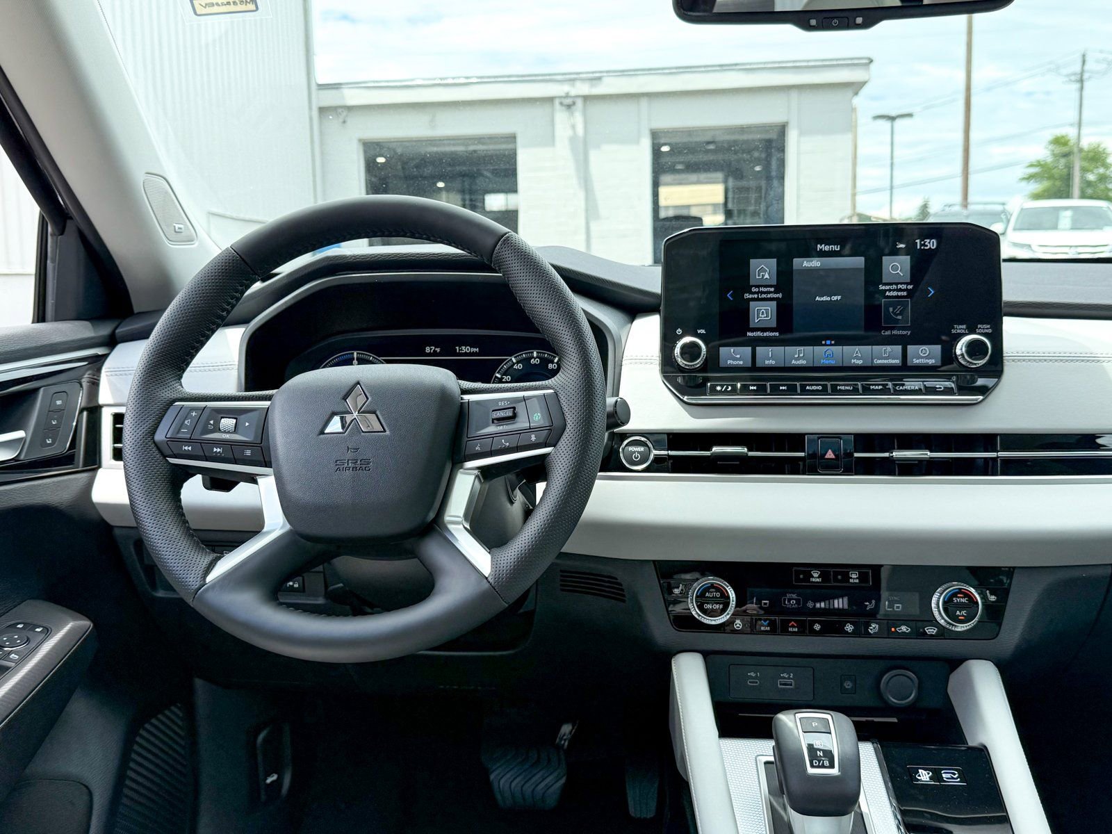 New 2025 Mitsubishi Outlander SEL image 26