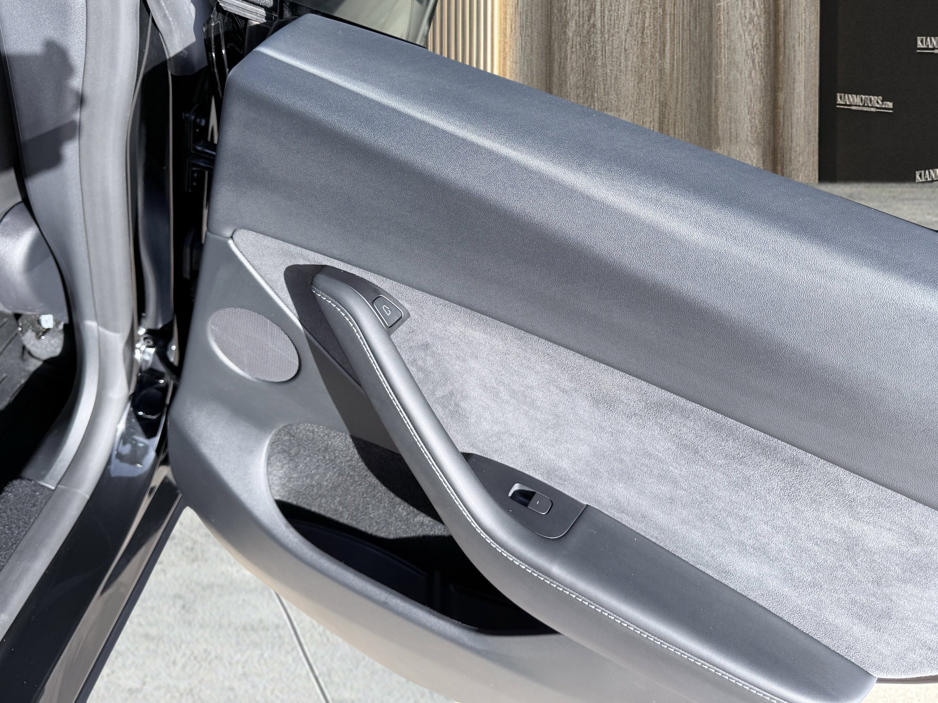 Used 2025 Tesla Model Y Long Range image 36