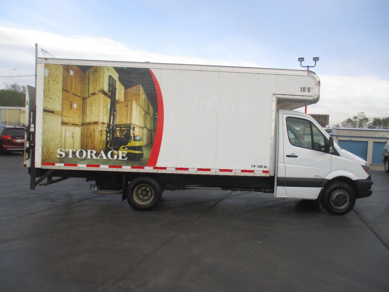 Used 2016 Freightliner Sprinter 3500 RWD image 9