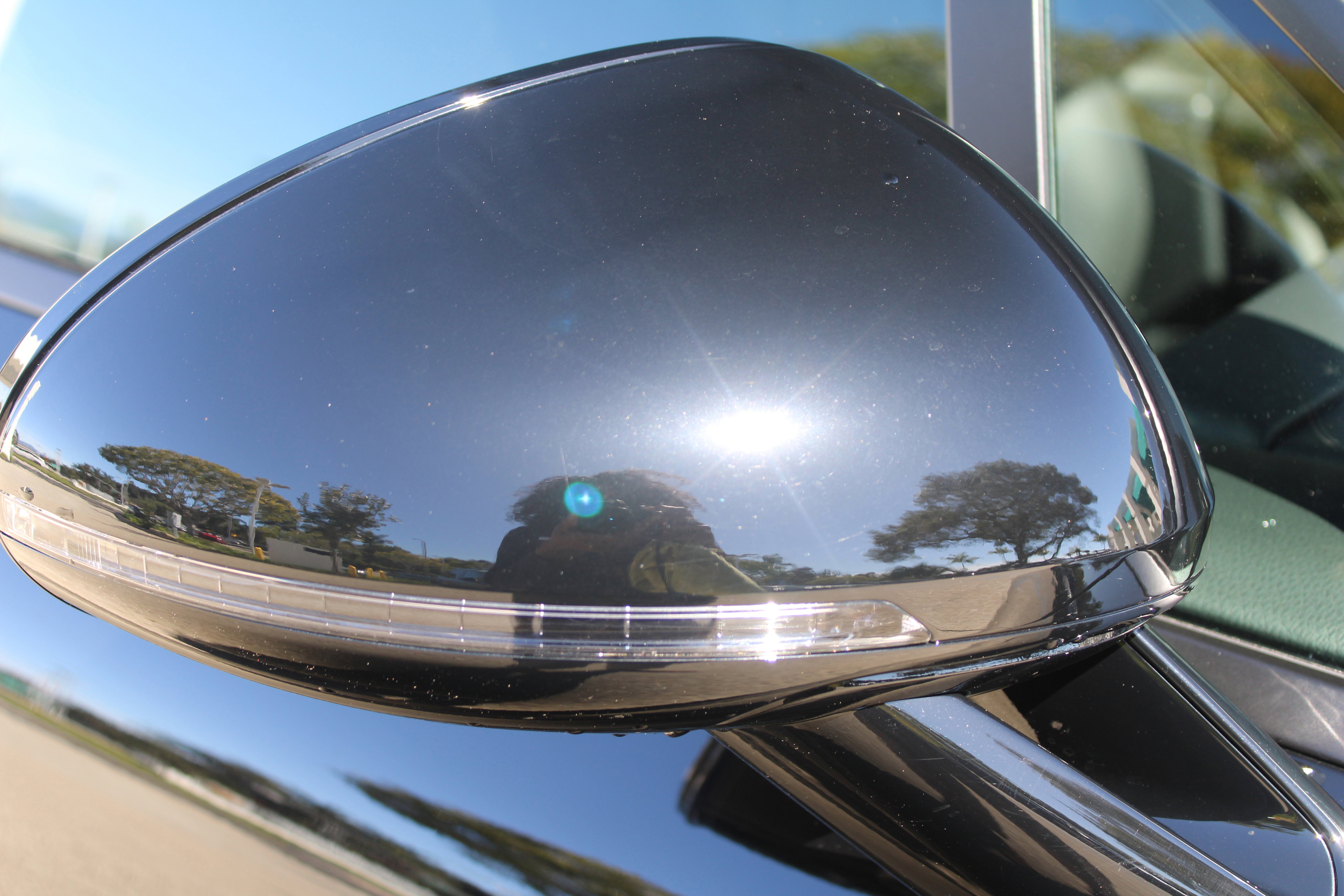 Certified 2025 Porsche Macan image 14