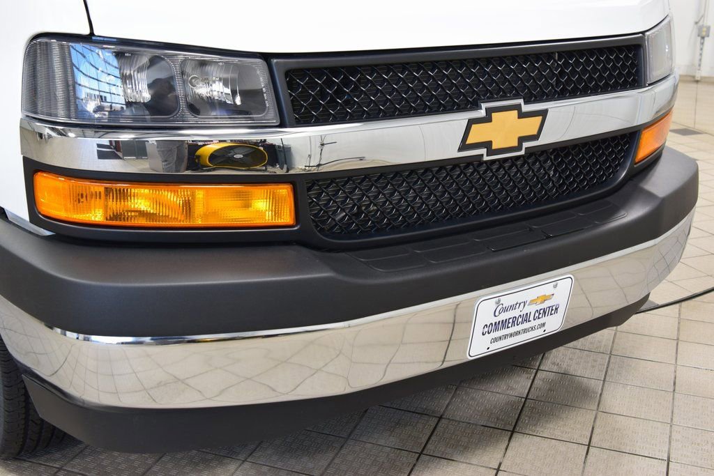 New 2026 Chevrolet Express 3500 w/ Power Convenience Package RWD image 7