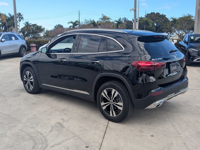 Used 2025 Mercedes-Benz GLA 250 GLA 250 image 8