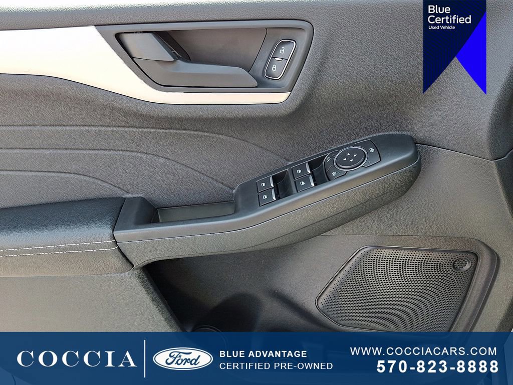Certified 2022 Ford Escape SE w/ SE Sport Appearance Package AWD/4WD image 12