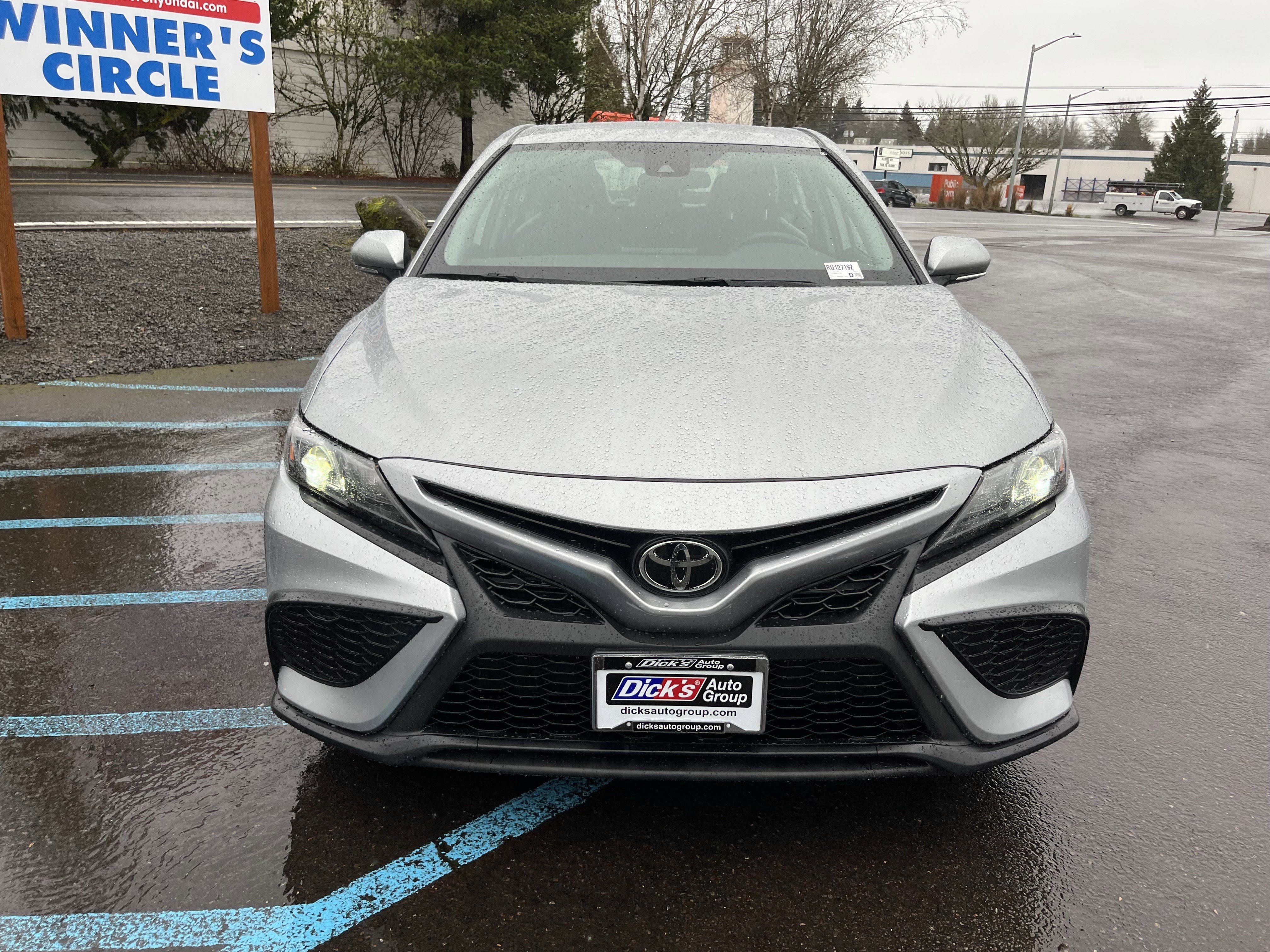 Used 2024 Toyota Camry SE image 8