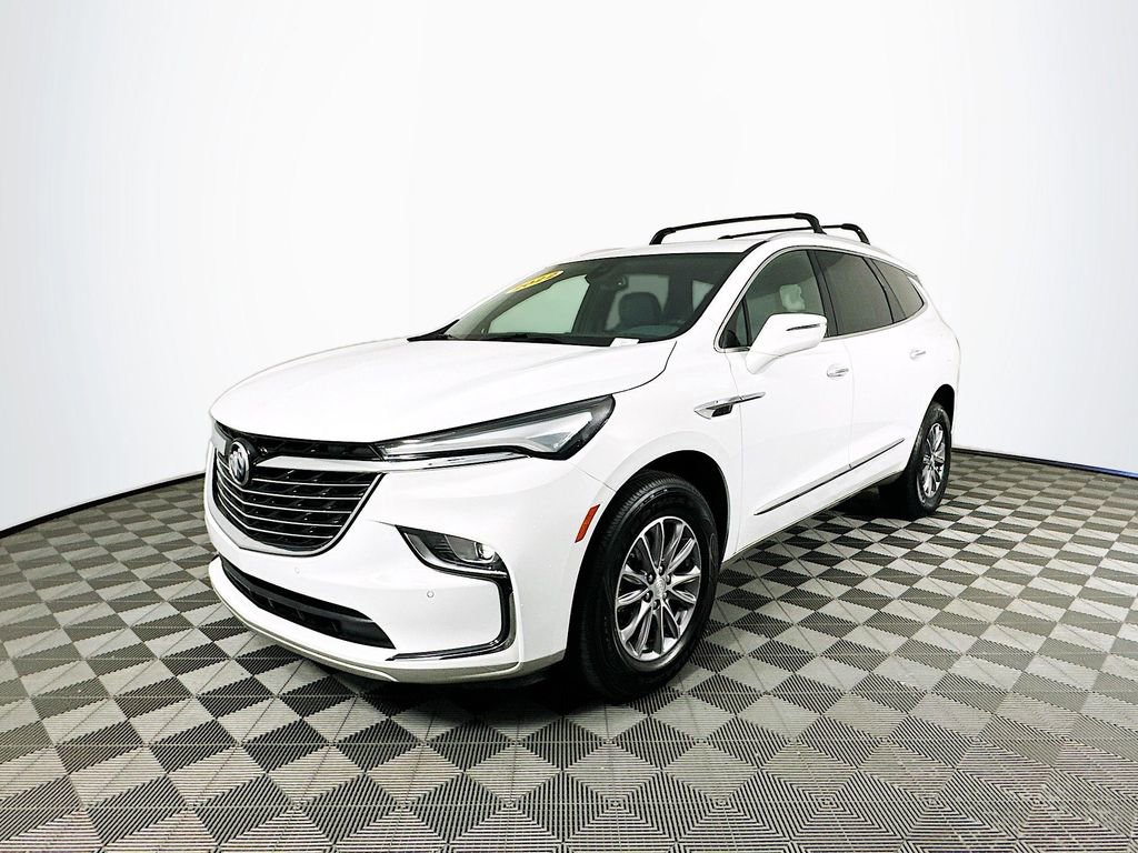 Used 2022 Buick Enclave Essence image 5