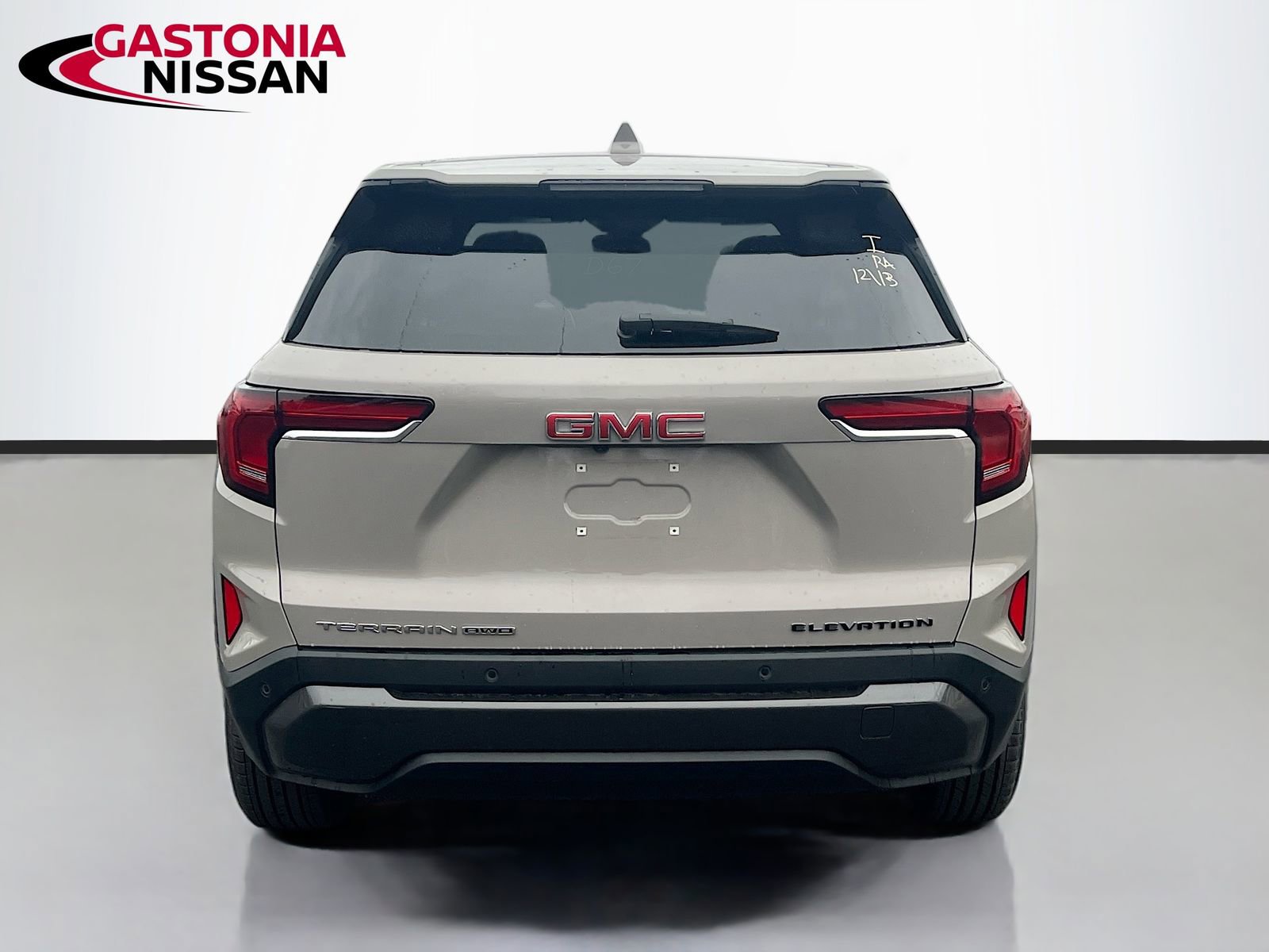 Used 2025 GMC Terrain Elevation image 7