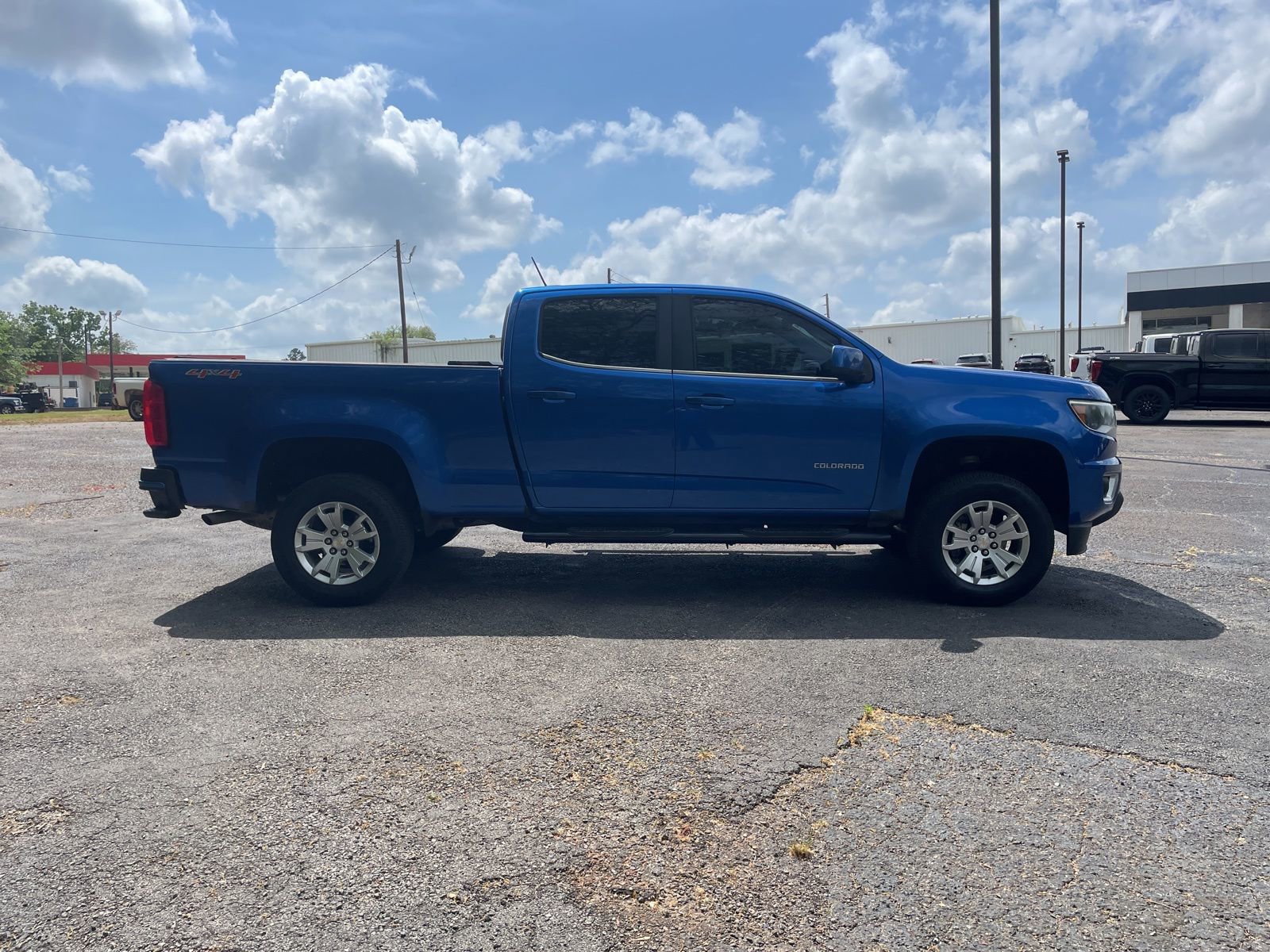 Used 2020 Chevrolet Colorado LT w/ Safety Package image 6
