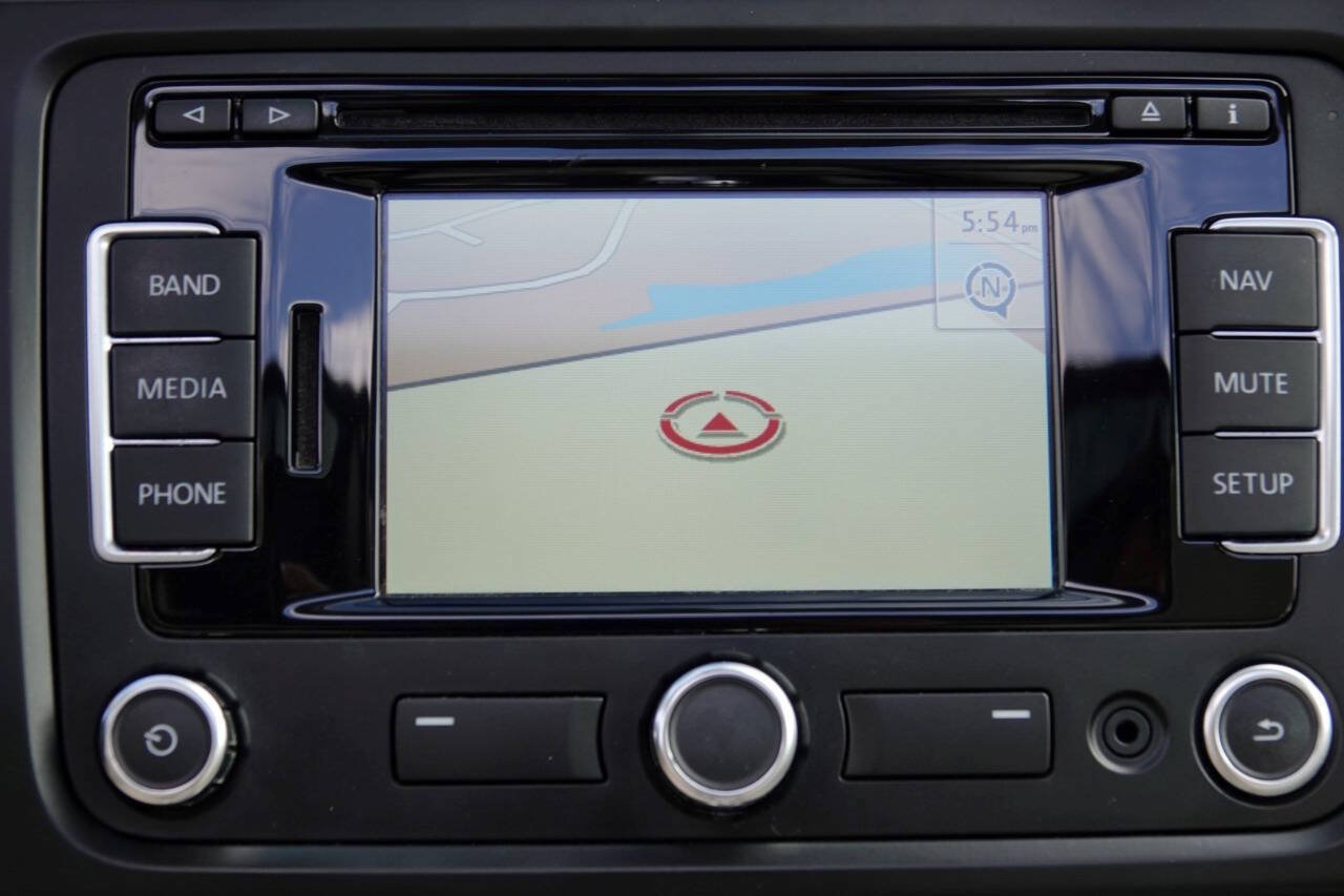 Used 2012 Volkswagen Jetta TDI FWD image 6