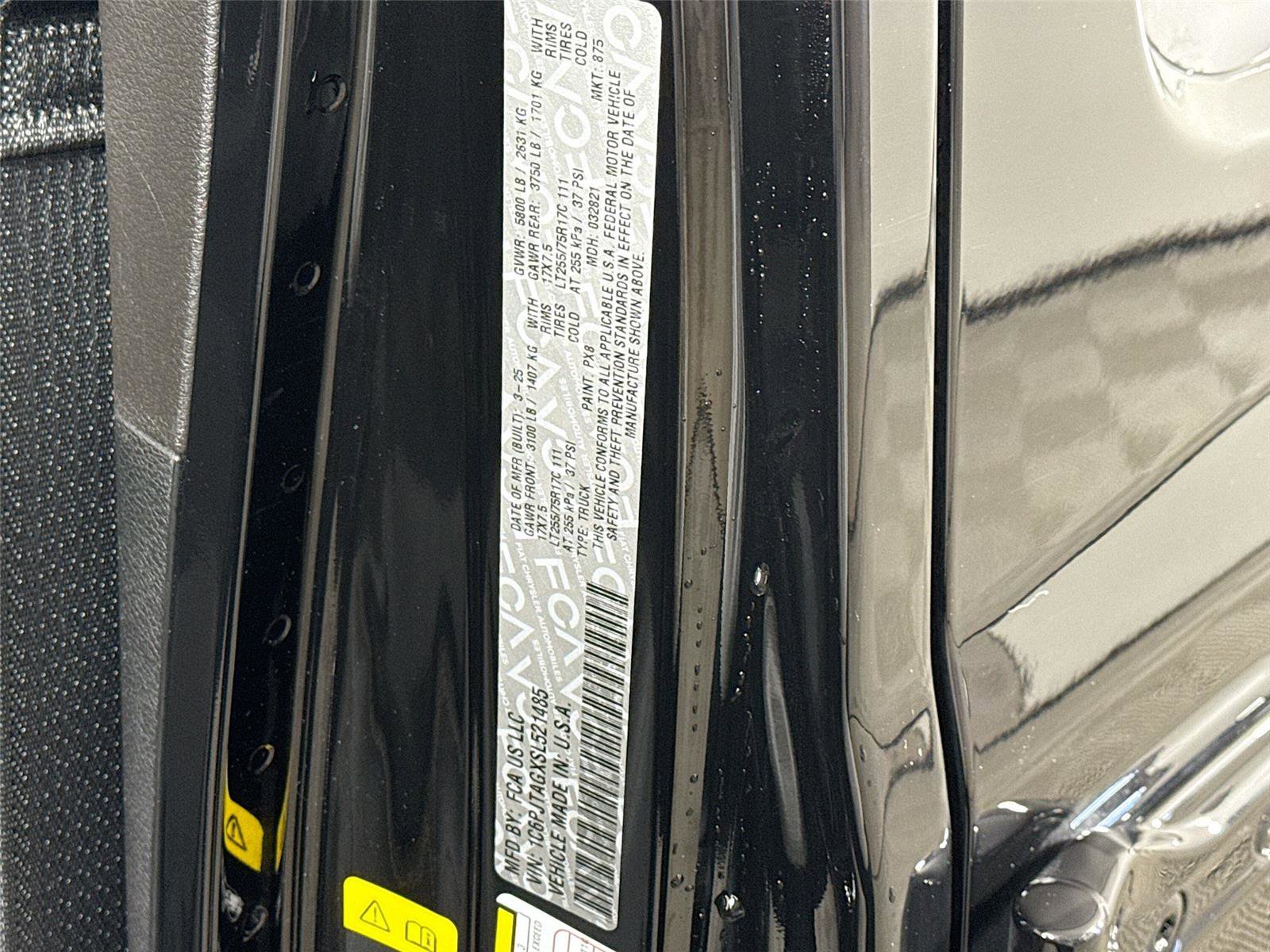 Used 2025 Jeep Gladiator Willys image 24