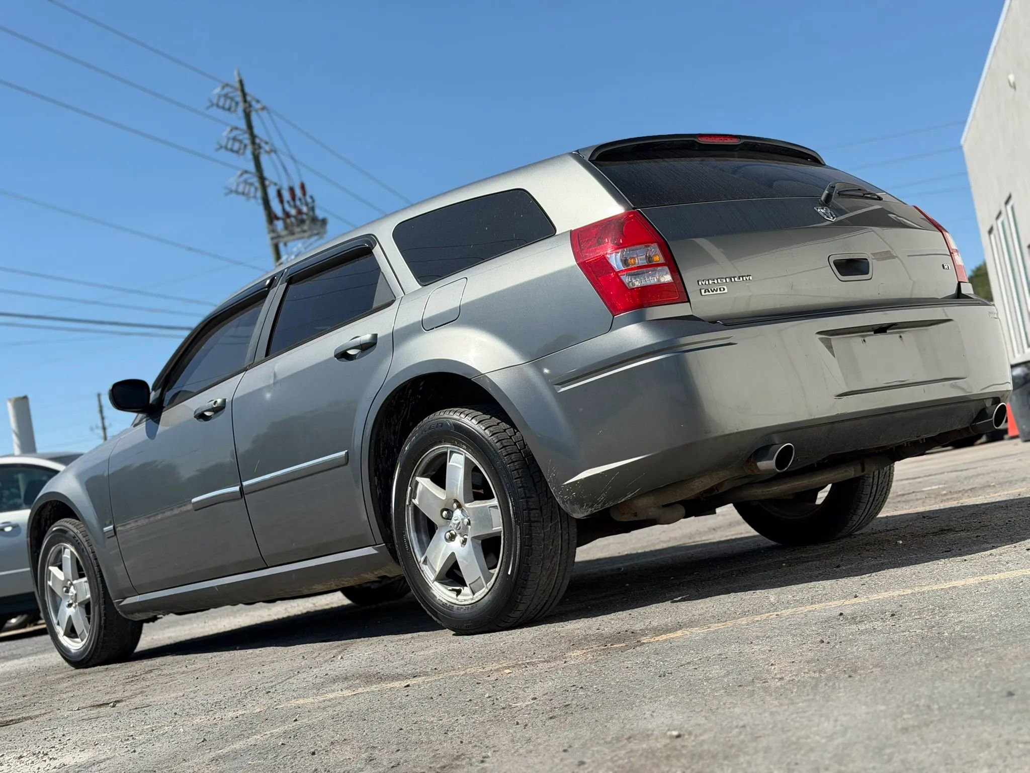 Used 2005 Dodge Magnum R/T w/ Convenience Group II AWD/4WD image 3