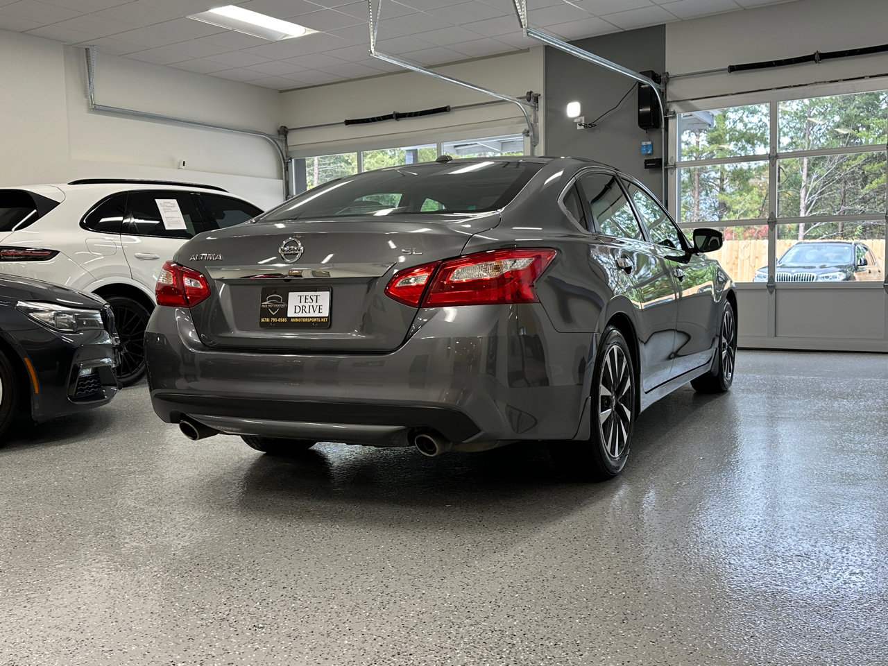 Used 2016 Nissan Altima 2.5 SL w/ 2.5 Technology Package image 9