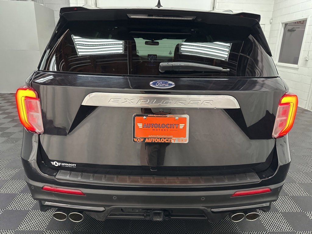 Used 2024 Ford Explorer Platinum w/ Technology Package image 8