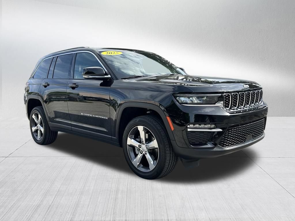 Certified 2025 Jeep Grand Cherokee Limited w/ Trailer Tow Package AWD/4WD image 3