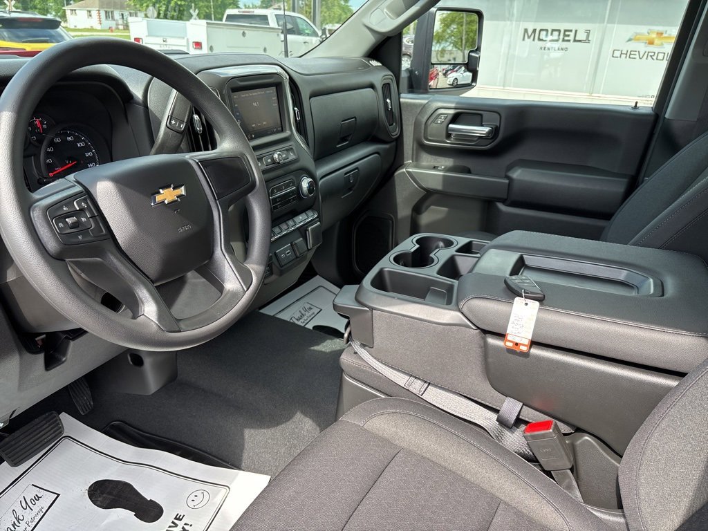 New 2025 Chevrolet Silverado 2500 Custom w/ Custom Value Package image 15