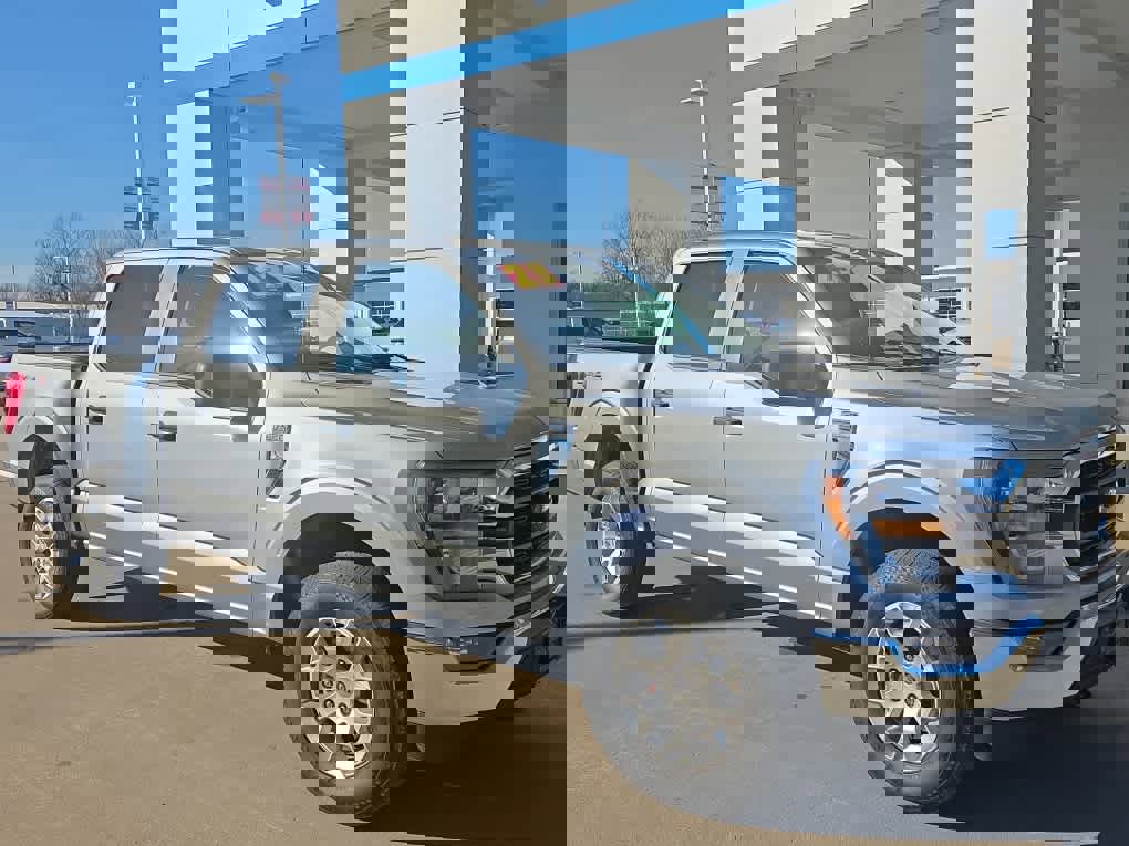 Used 2023 Ford F150 XLT image 2