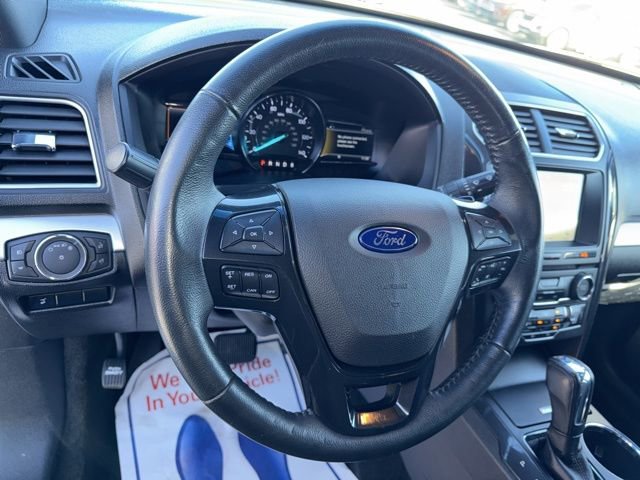 Used 2017 Ford Explorer XLT w/ Equipment Group 201A image 12