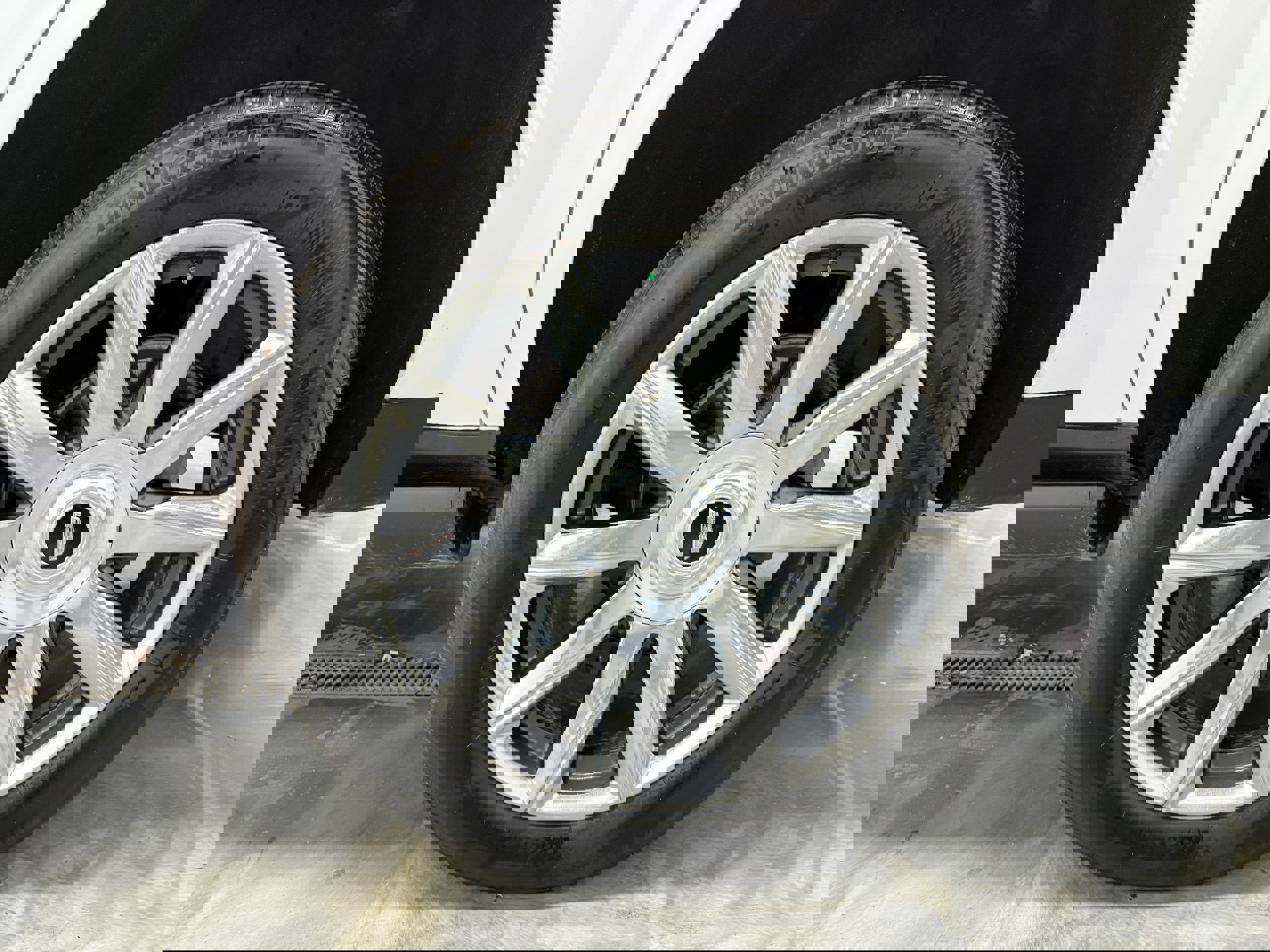 Used 2023 Cadillac Escalade Premium Luxury Platinum AWD/4WD image 34