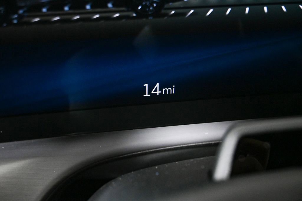 New 2026 Cadillac Vistiq Premium Luxury w/ LPO, Floor Liner Package image 11