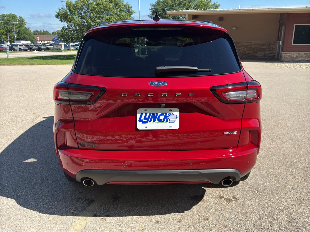 Used 2024 Ford Escape ST-Line w/ Tech Pack #1 AWD/4WD image 7
