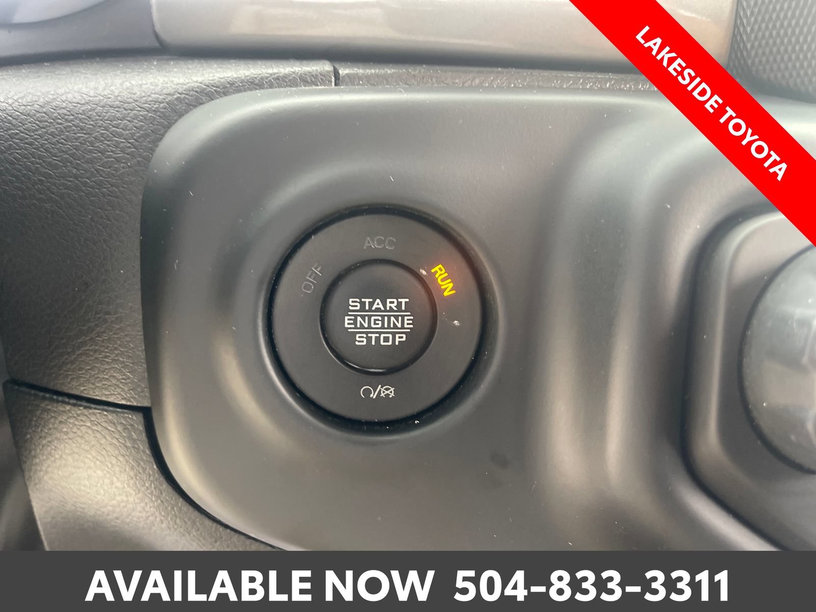 Used 2023 Jeep Wrangler Unlimited Sahara AWD/4WD image 34