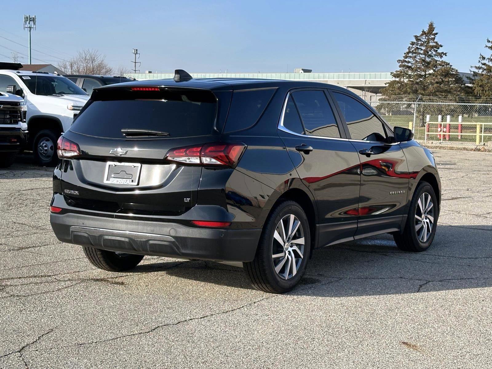 Used 2024 Chevrolet Equinox LT w/ LPO, Floor Liner Package image 5