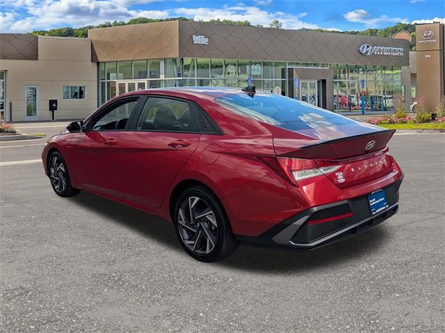 Certified 2025 Hyundai Elantra SEL image 5