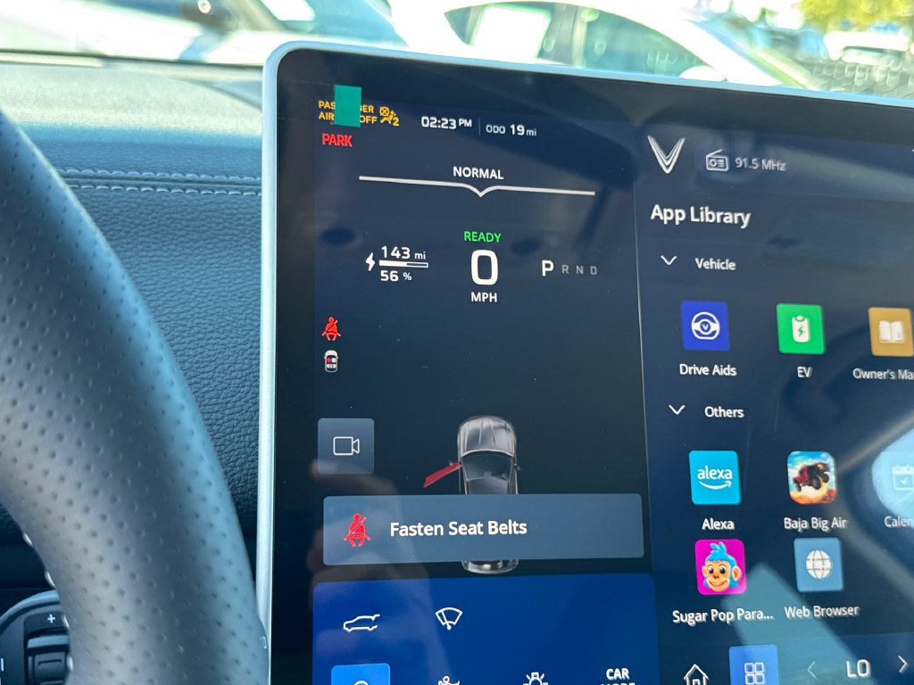 New 2027 VinFast VF 8 Eco AWD/4WD image 32