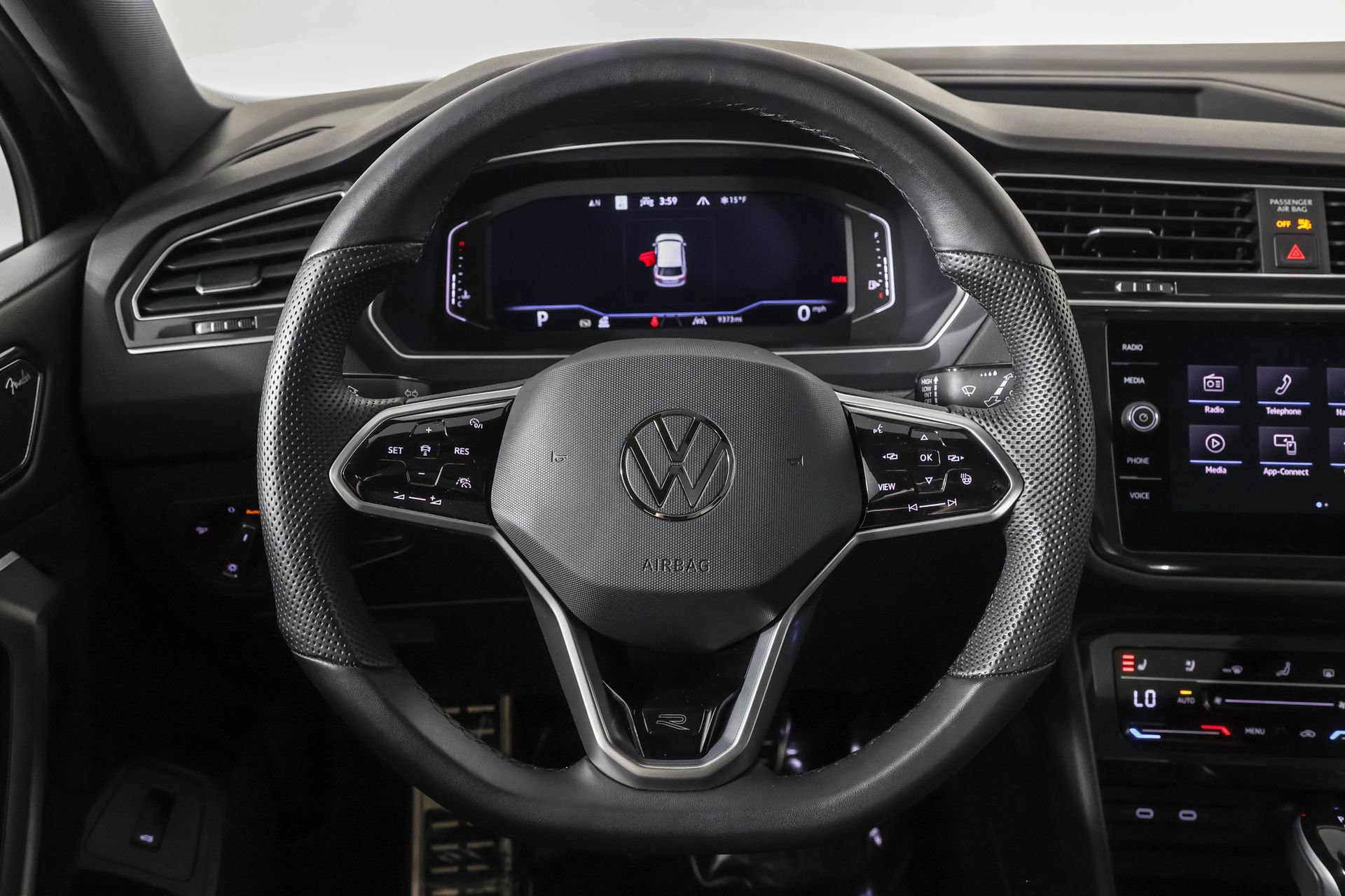 Used 2024 Volkswagen Tiguan SEL R-Line image 29