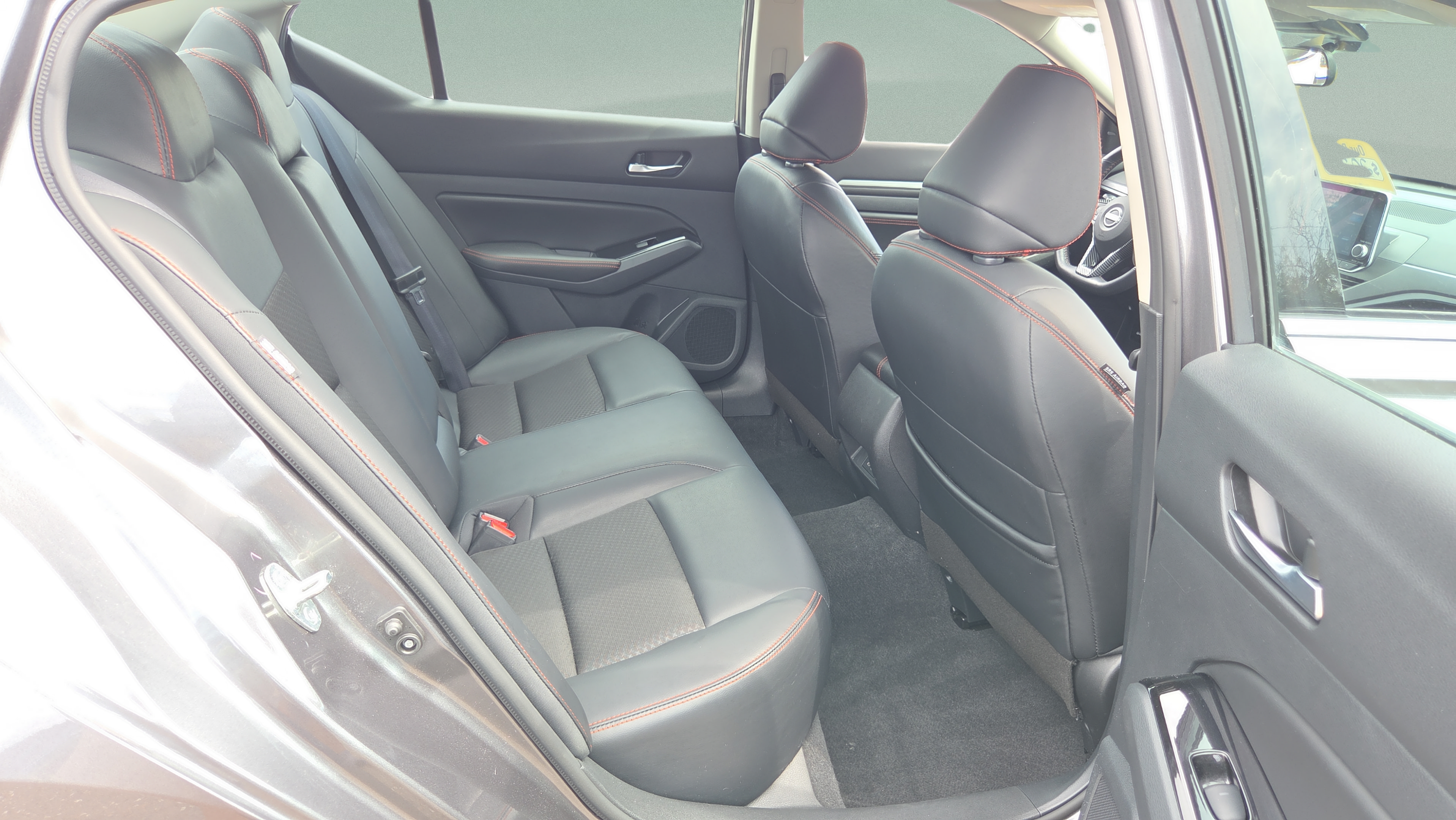 Used 2023 Nissan Altima 2.5 SR FWD image 14
