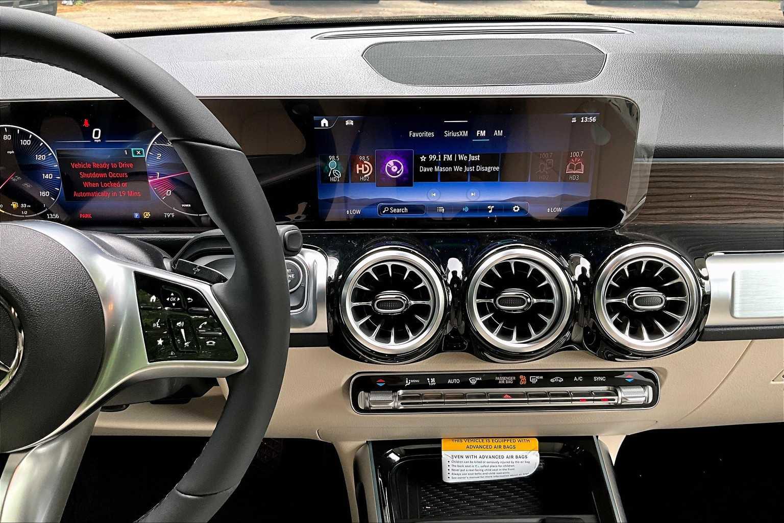 New 2026 Mercedes-Benz GLB 250 4MATIC image 9