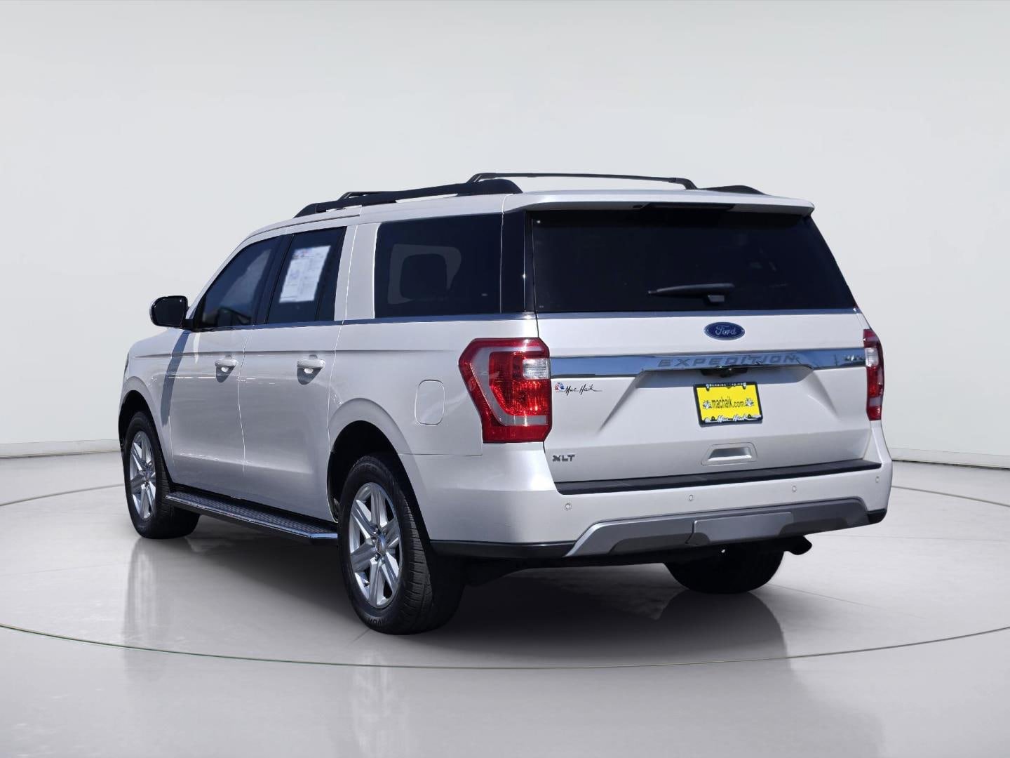 Certified 2018 Ford Expedition Max XLT w/ Equipment Group 202A RWD image 6
