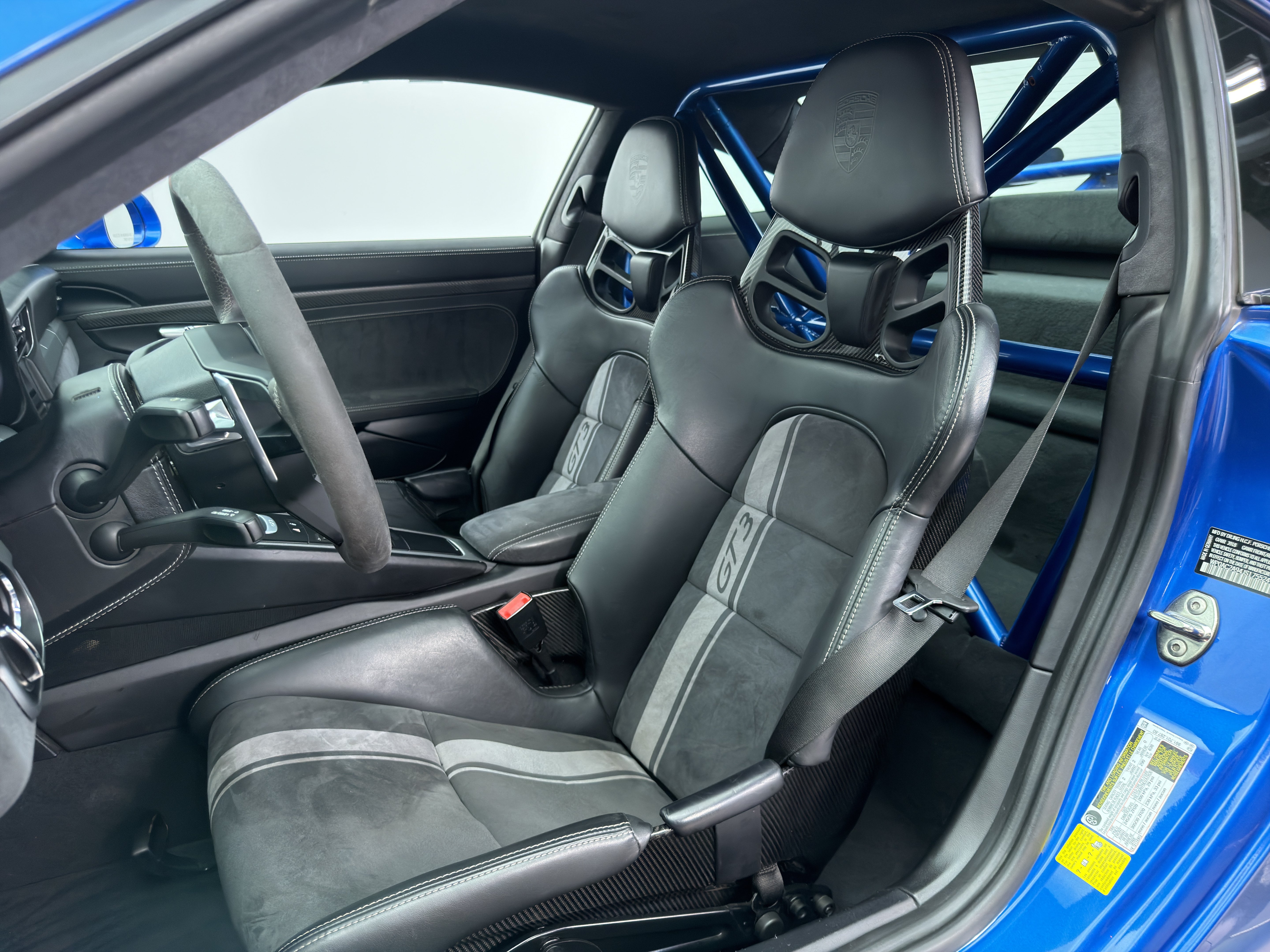 Used 2018 Porsche 911 GT3 w/ Light Design Package RWD image 15
