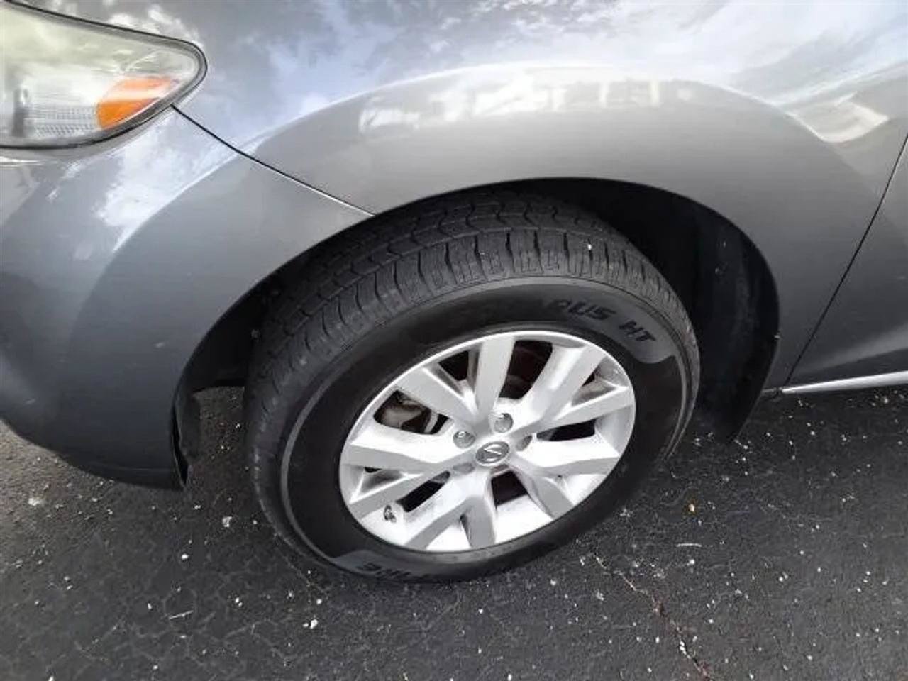 Used 2014 Nissan Murano S FWD image 16
