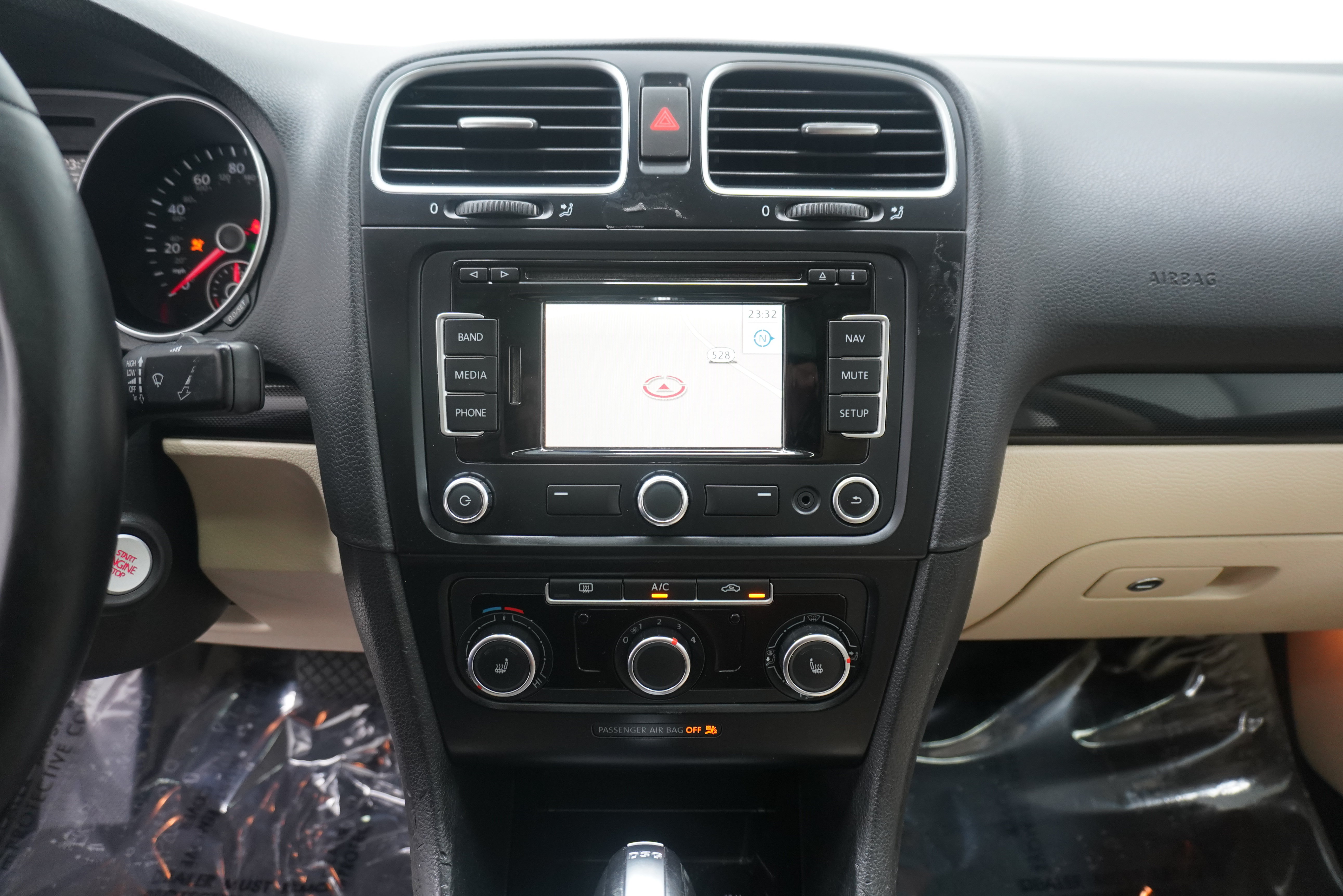 Used 2014 Volkswagen Jetta TDI FWD image 16